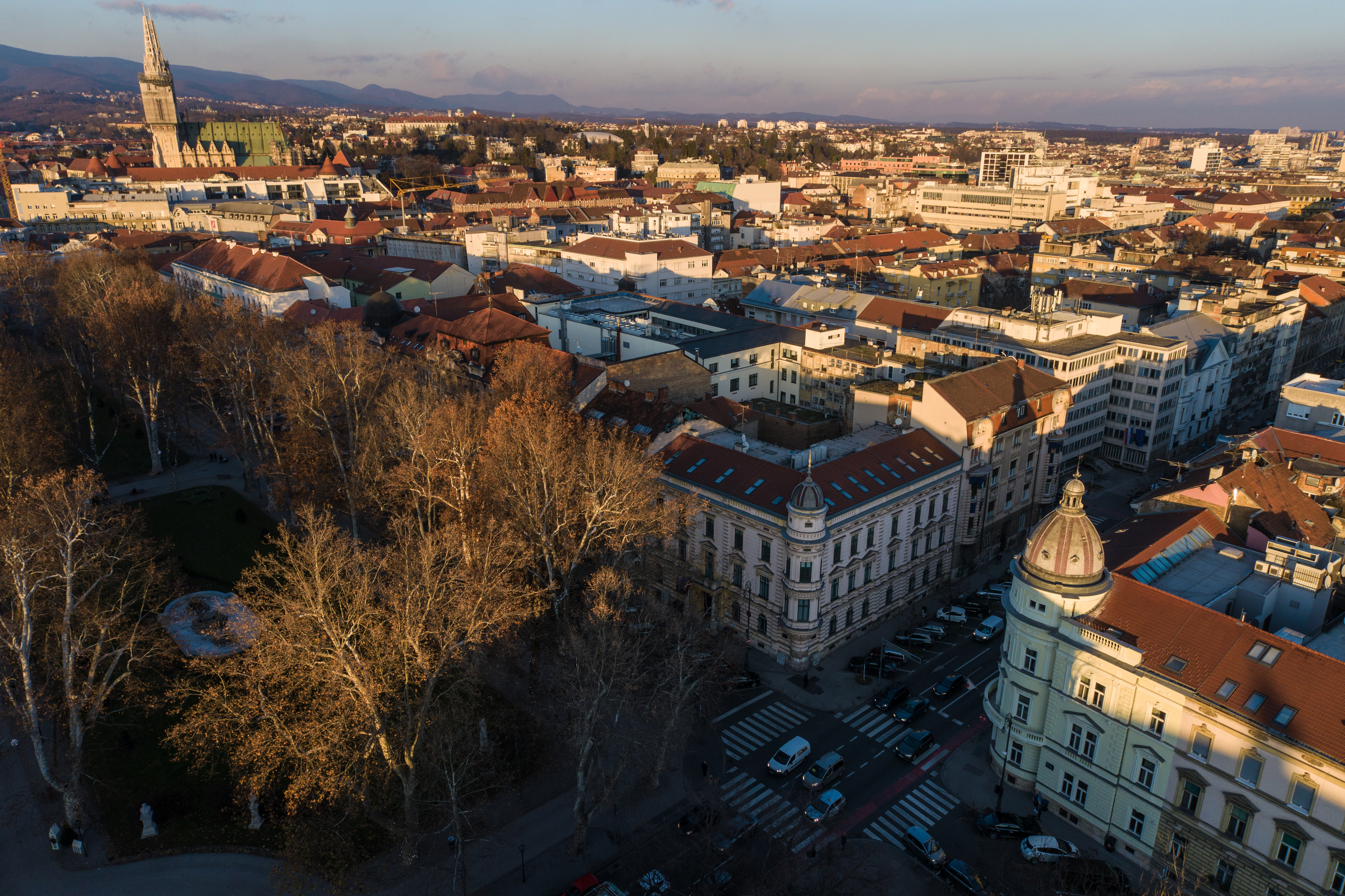 Grad Zagreb ukrašen u blagdansko vrijeme