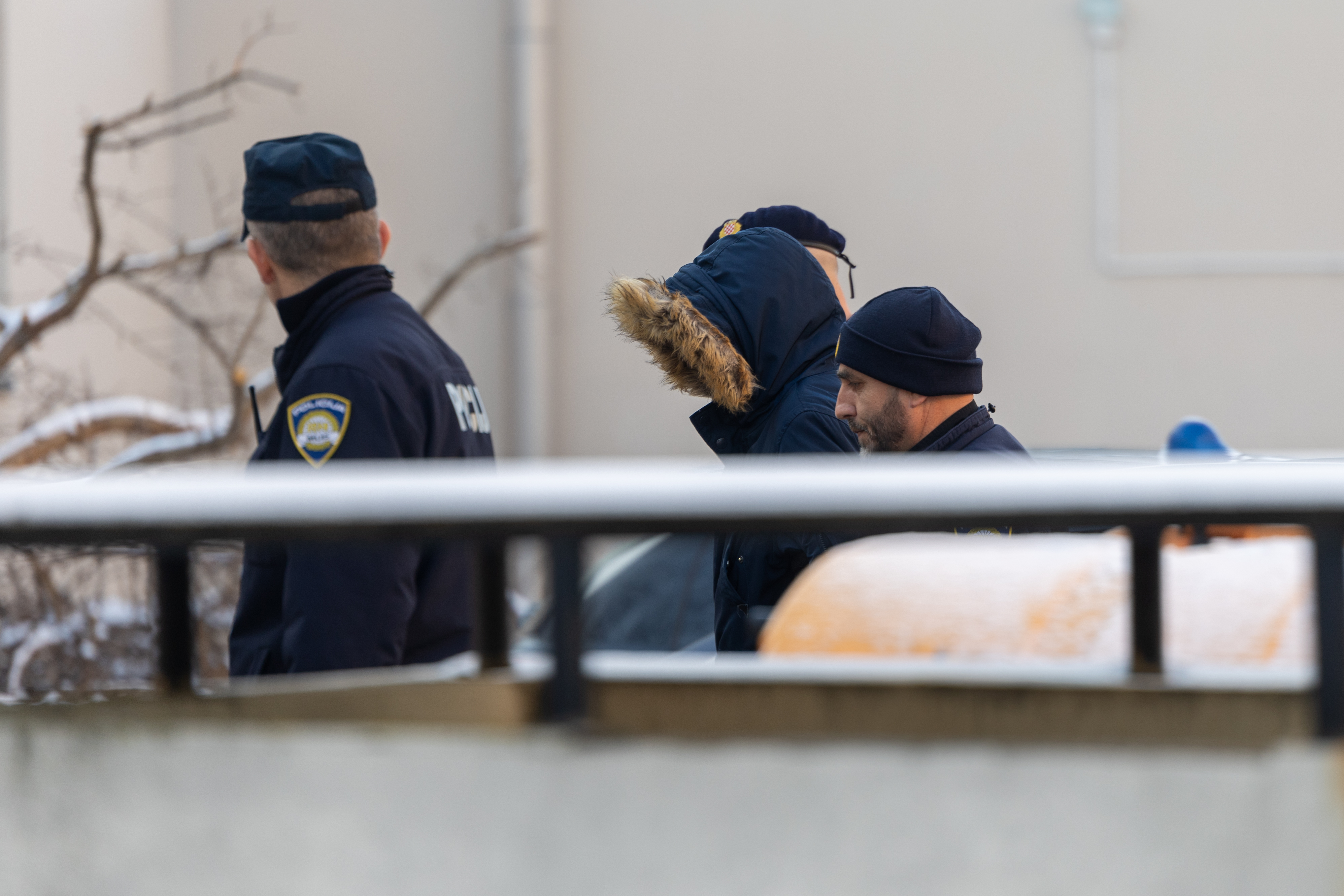 Vukovar: Privođenje Općinskom državnom odvjetništvu osumnjičenih za napad na maloljetnike