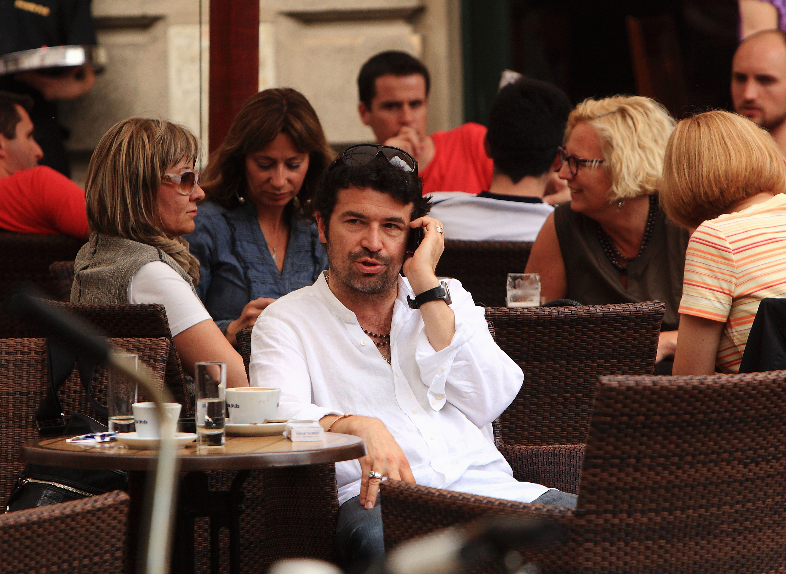 Zagreb: Hrvoje Vojkovi? na Cvjetnom trgu uivao u kavi