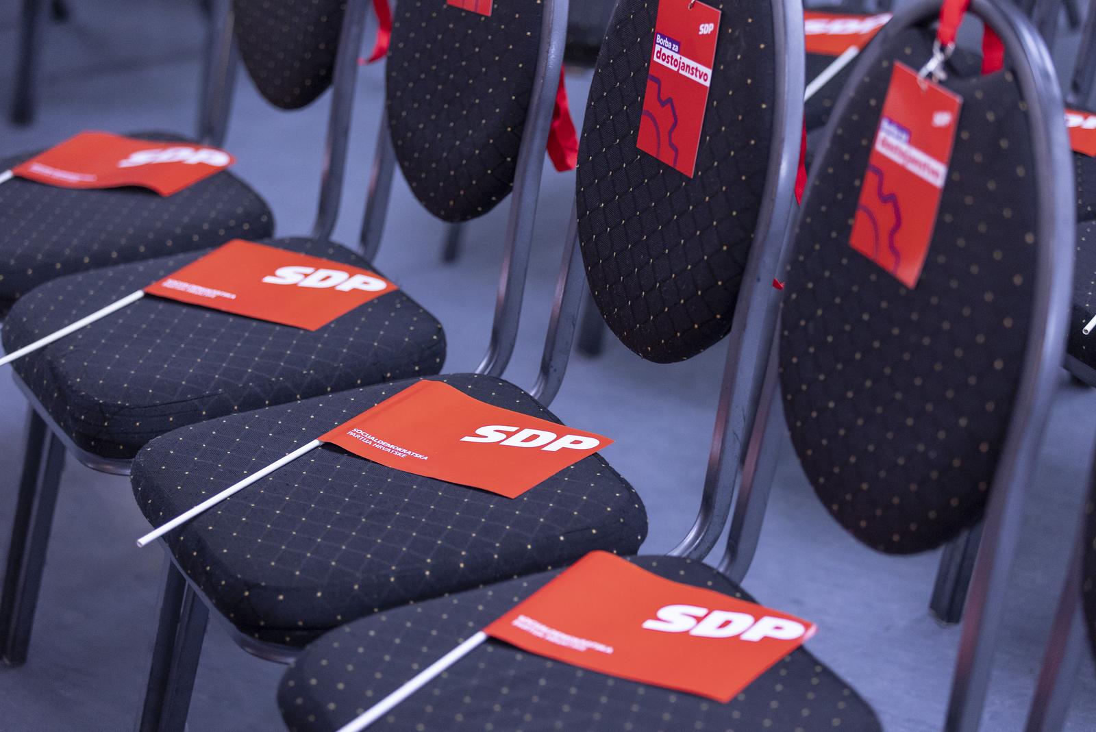 Osijek: Predizborni skup SDP-a pod nazivom"Borba za dostojanstvo"