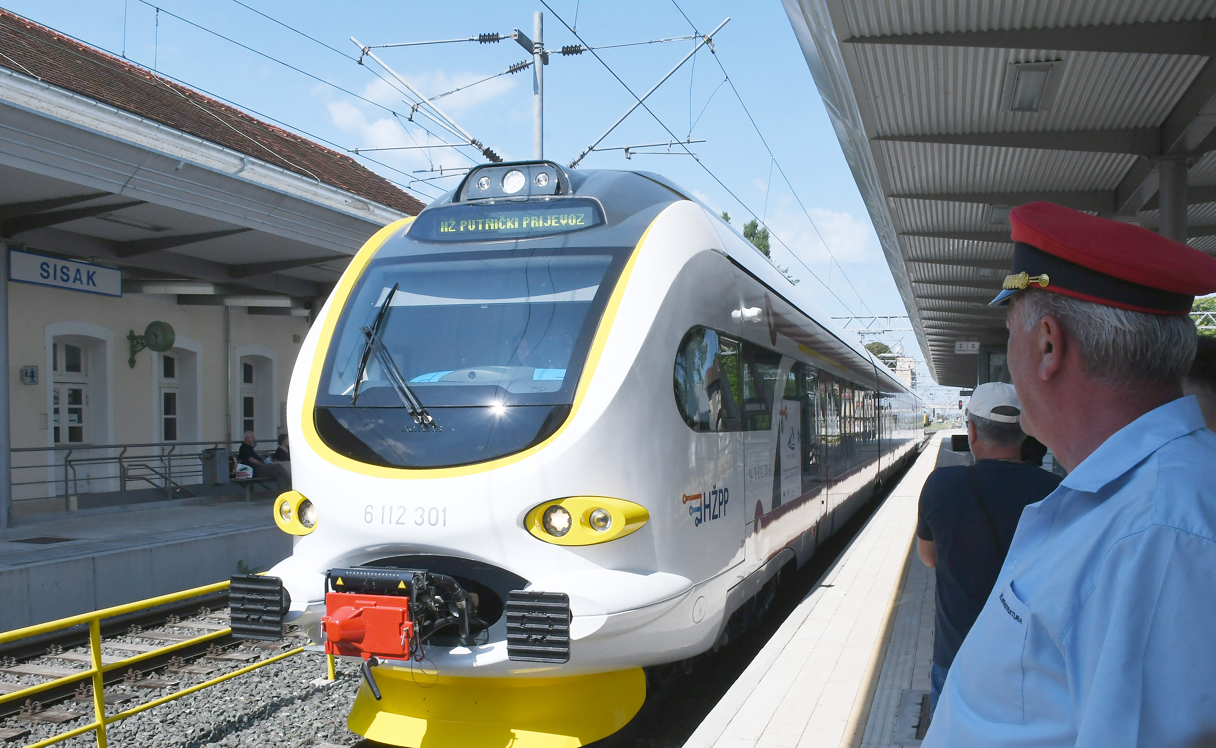 Sisak: Župan Celjak dočekao je dolazak prvog novog elektromotornog vlaka za regionalni prijevoz