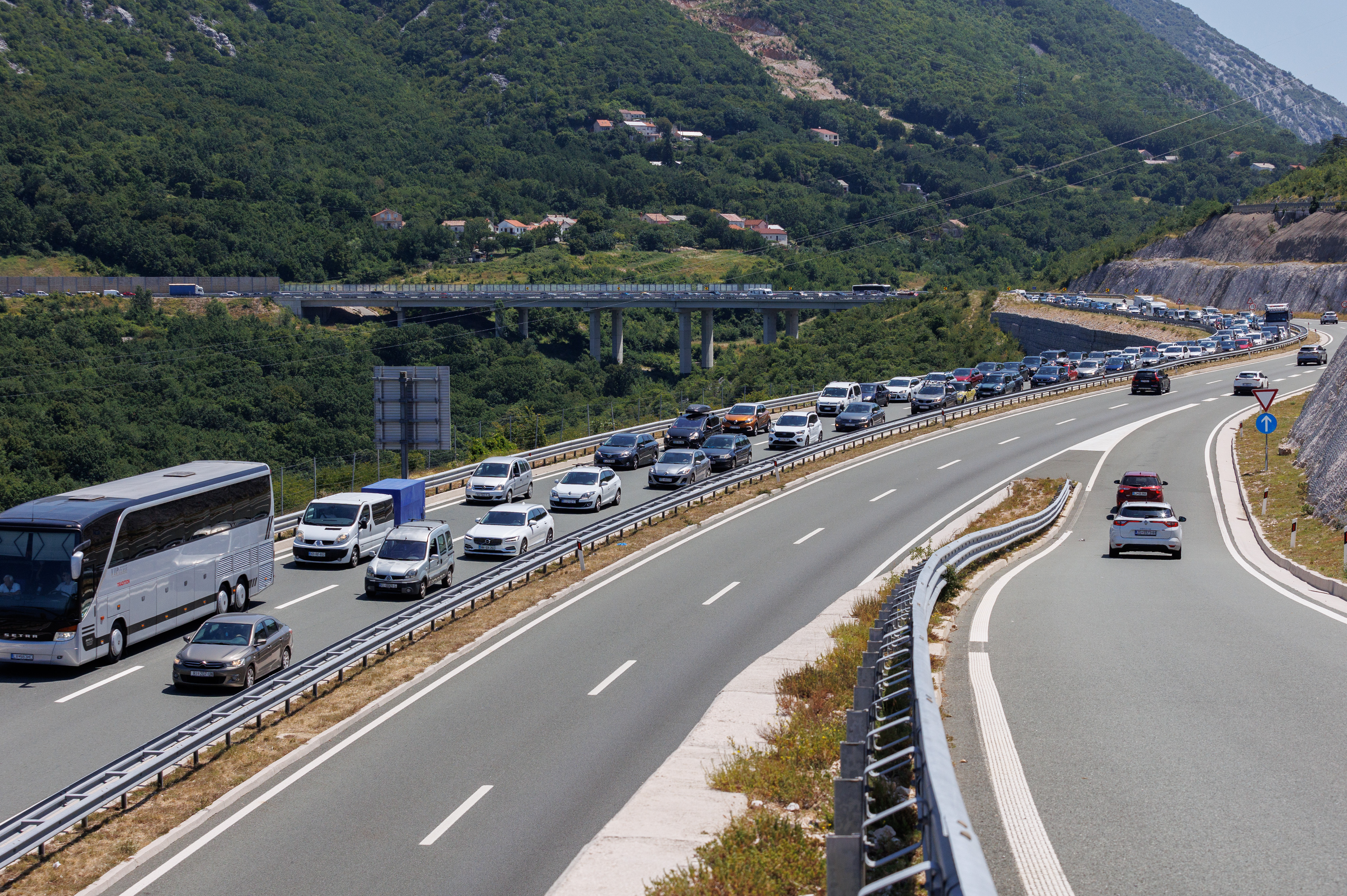 Gužve na autocesti A7 u smjeru Krčkog mosta