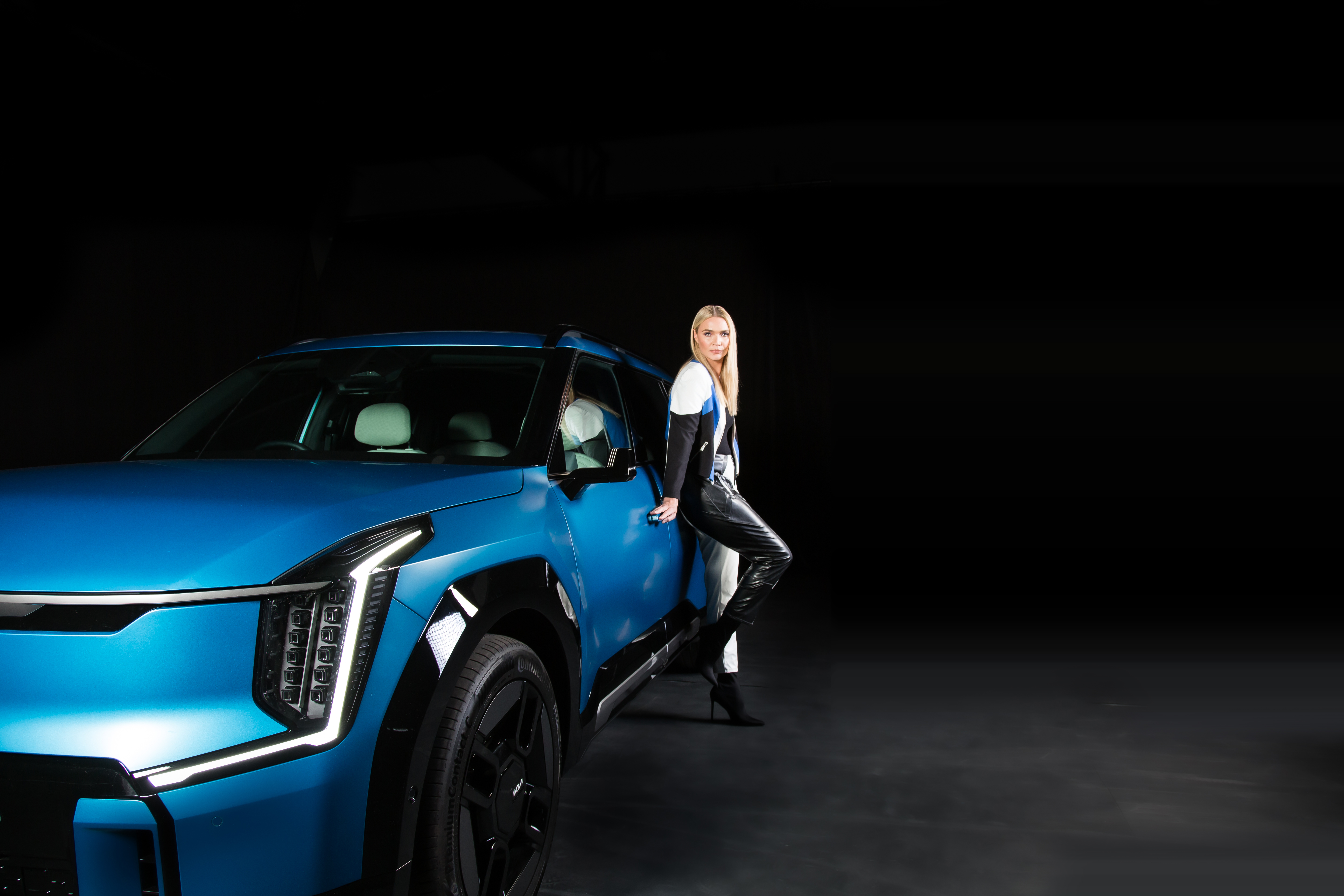 Jodie Kidd and the KIA EV9