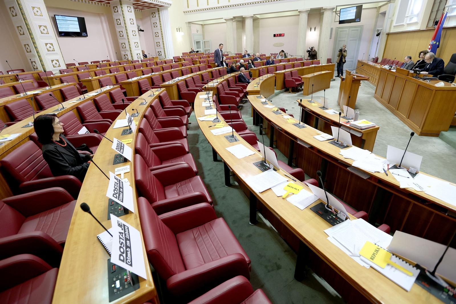 Zagreb: Jedina oporbena zastupnica u sabornici jutros je bila Andreja Marić