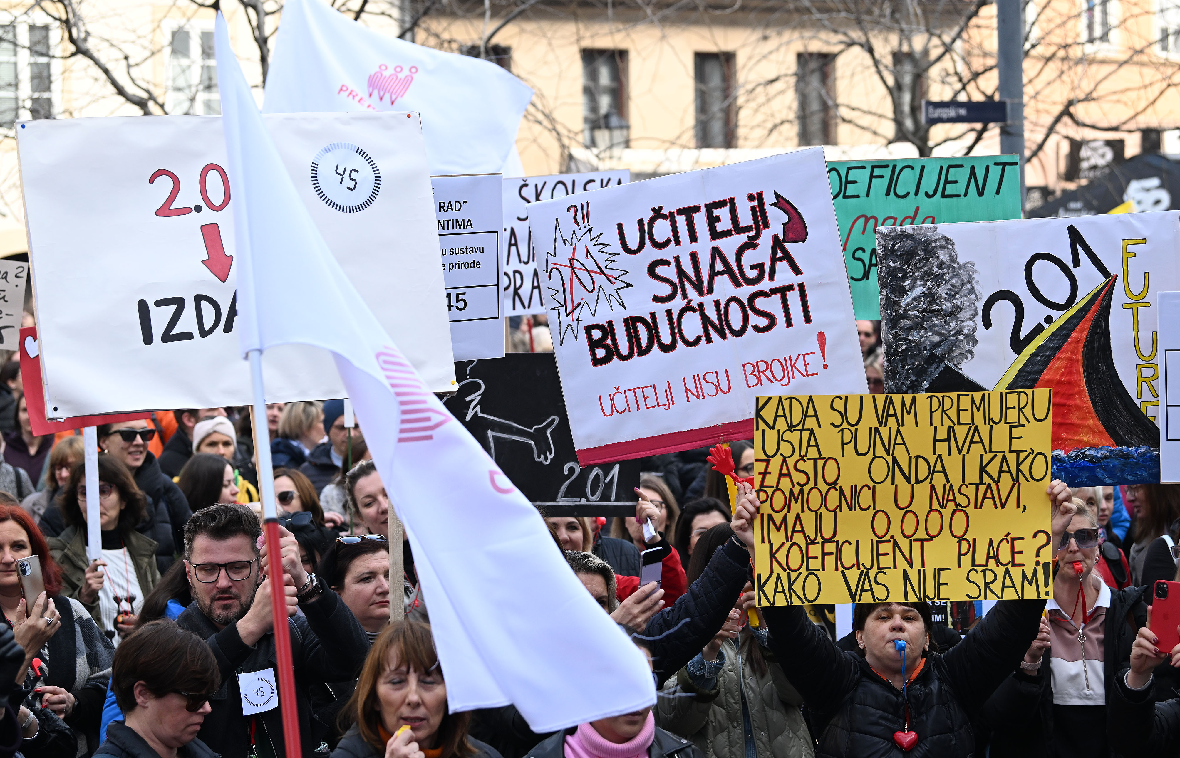 Zagreb: Prosvjed prosvjetara nazadovoljnih Vladinim koeficijentima