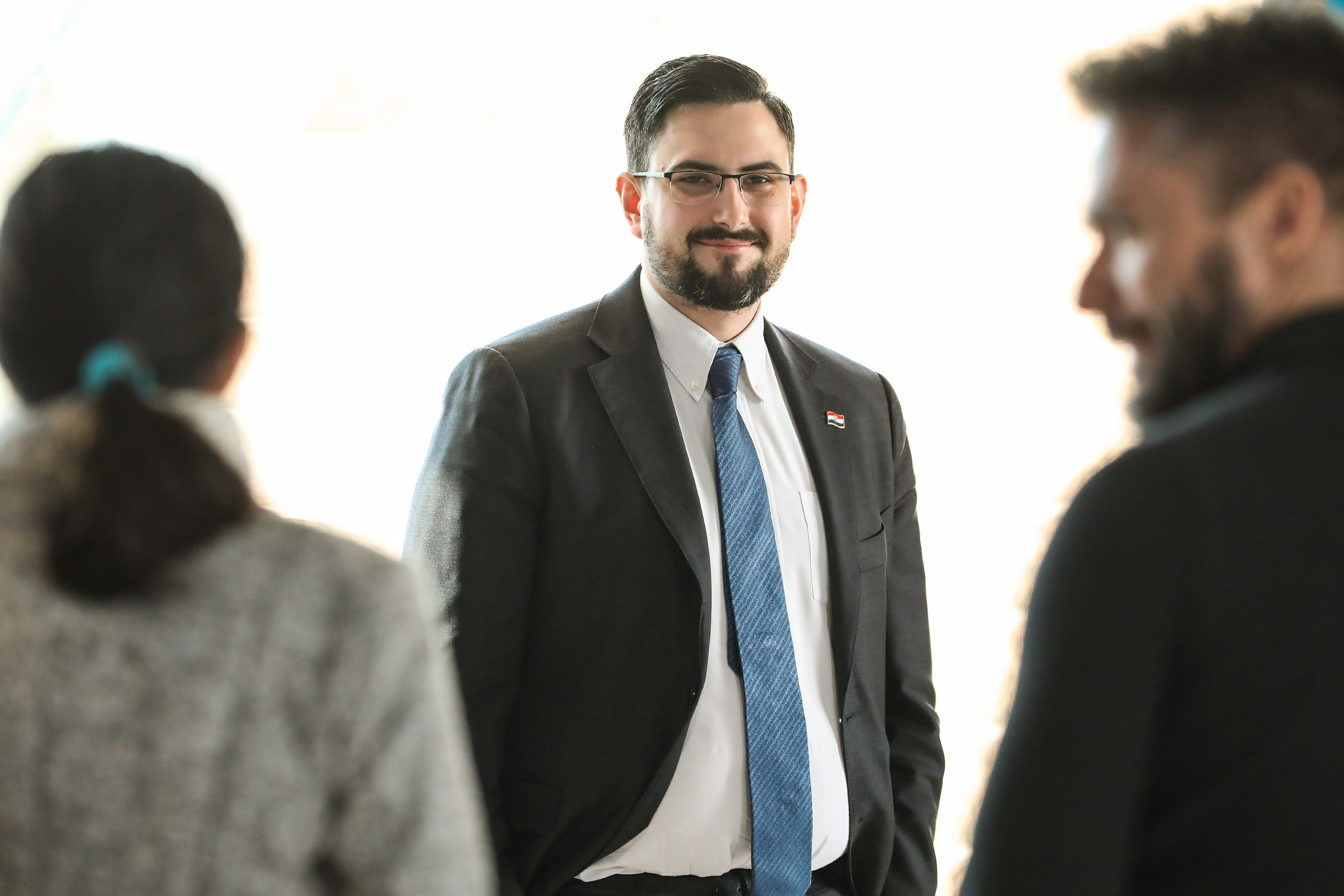 Povjerenstvo za odlučivanje o sukobu interesa proučit će SMS poruke glasnogovornika Vlade Marka Milića