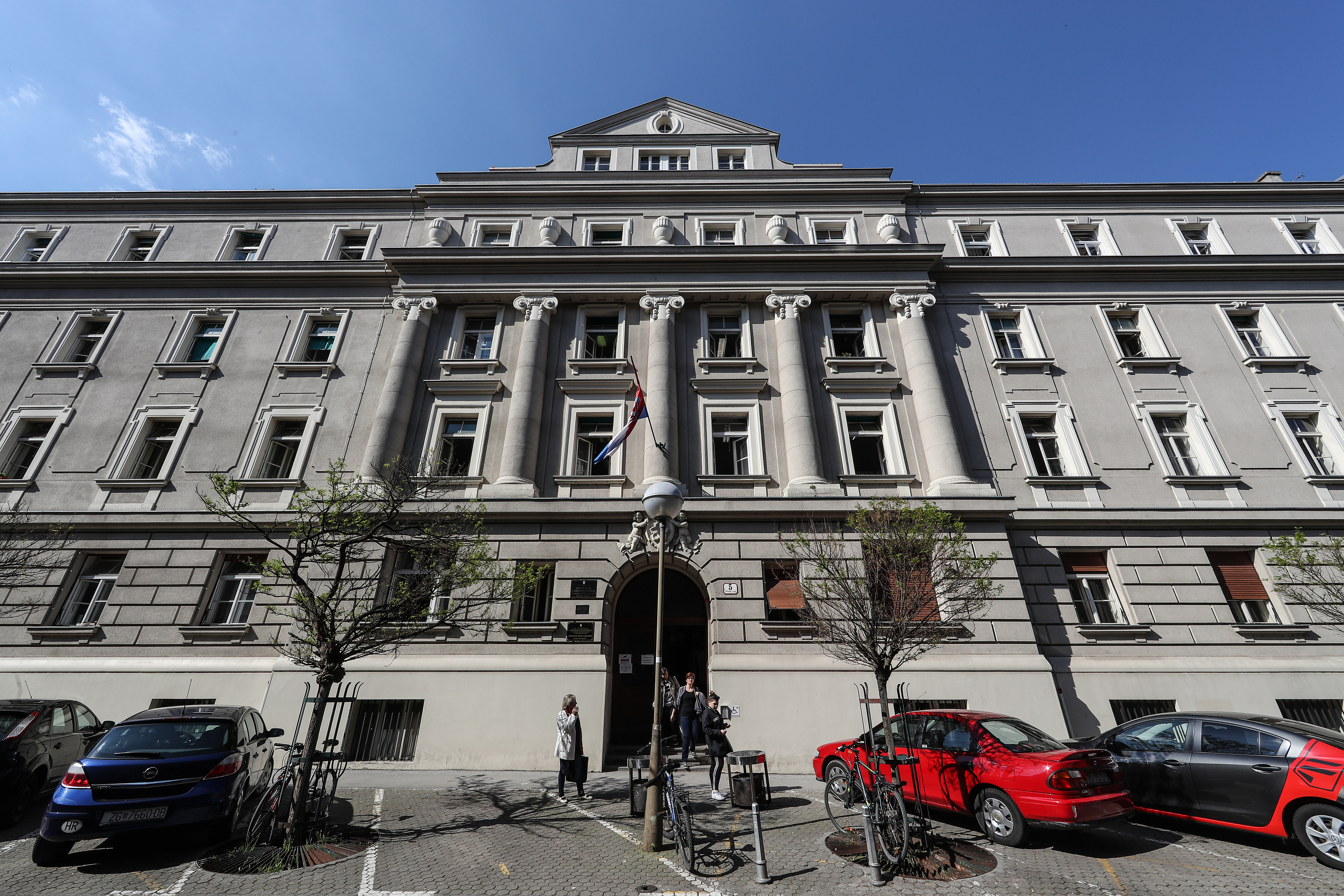 Zagreb: Zgrada Hrvatskog zavoda za mirovinsko osiguranje u  Tvrtkovoj 5