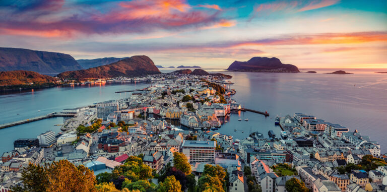 alesund, norveška