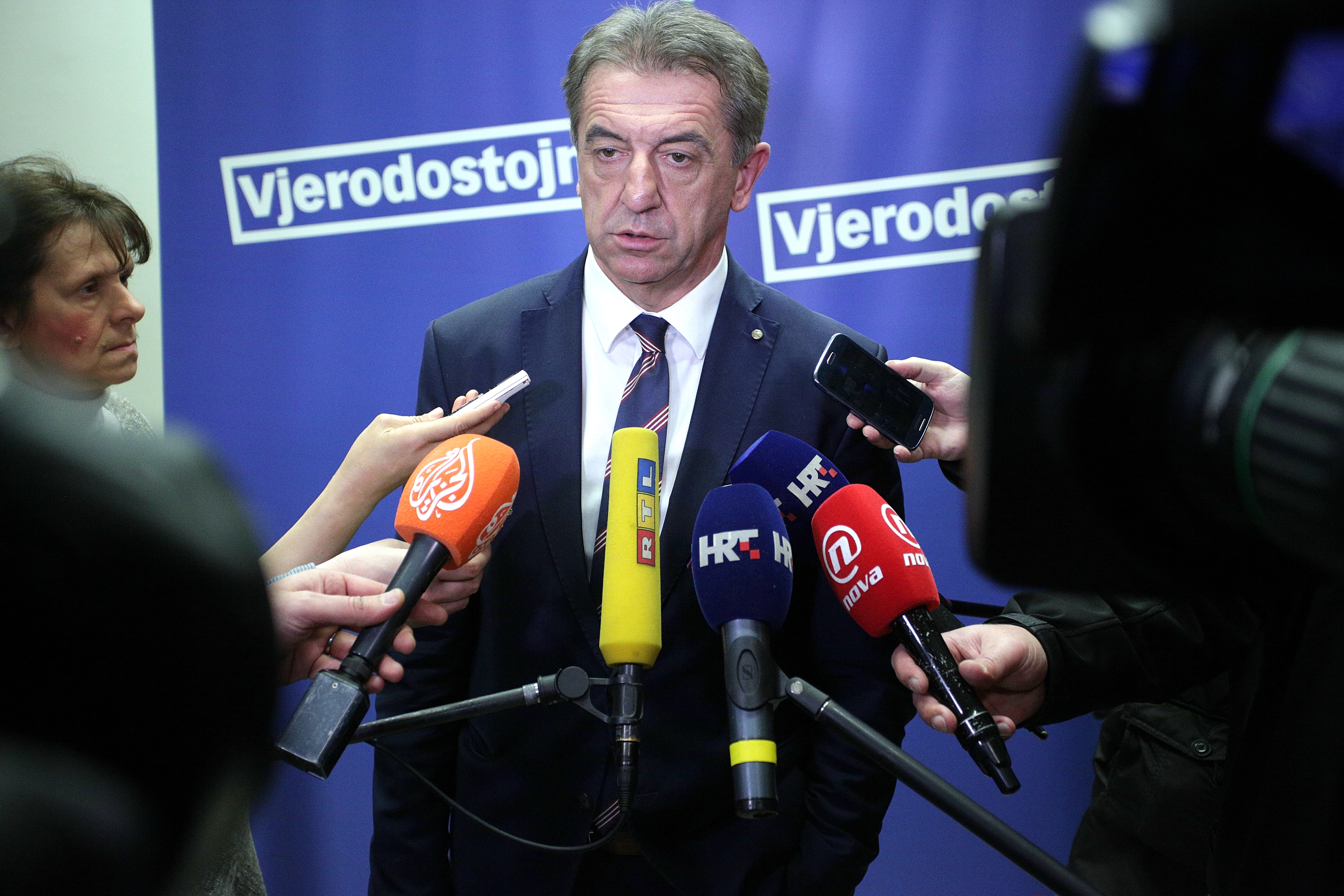 Zagreb: Andrej Plenkovi? potvrdio da se rasputa HDZ-ov ogranak u Li?ko-senjskoj upaniji