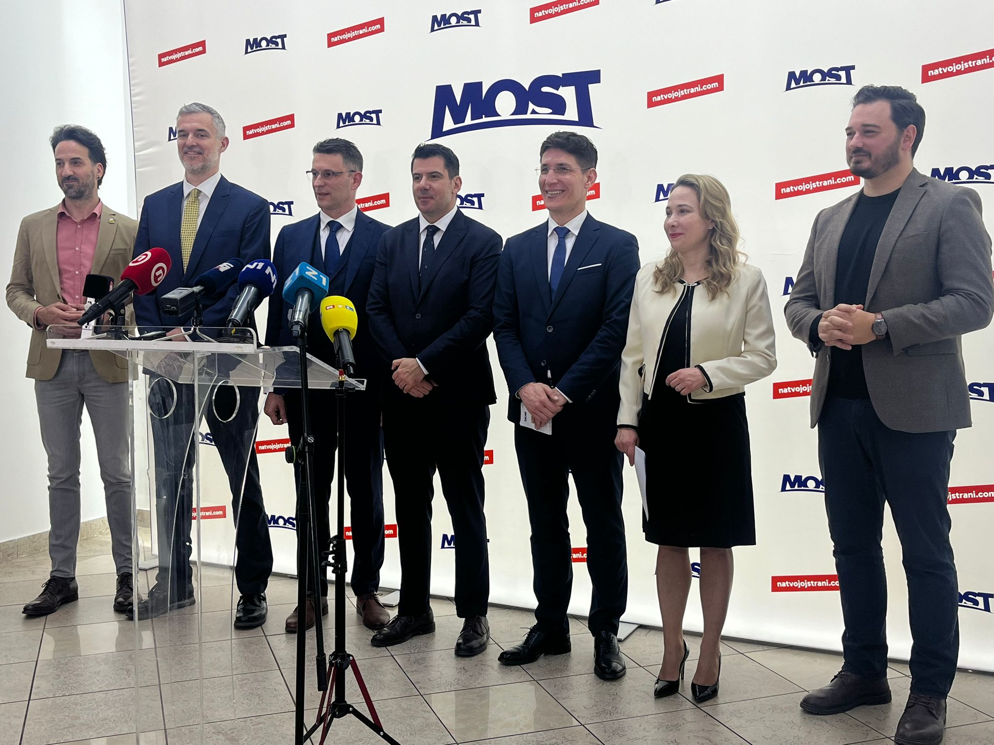 MOST, PETROV, GRMOJA, TROSKOT, RASPUDIĆ, SELAK RASPUDIĆ, MILETIĆ