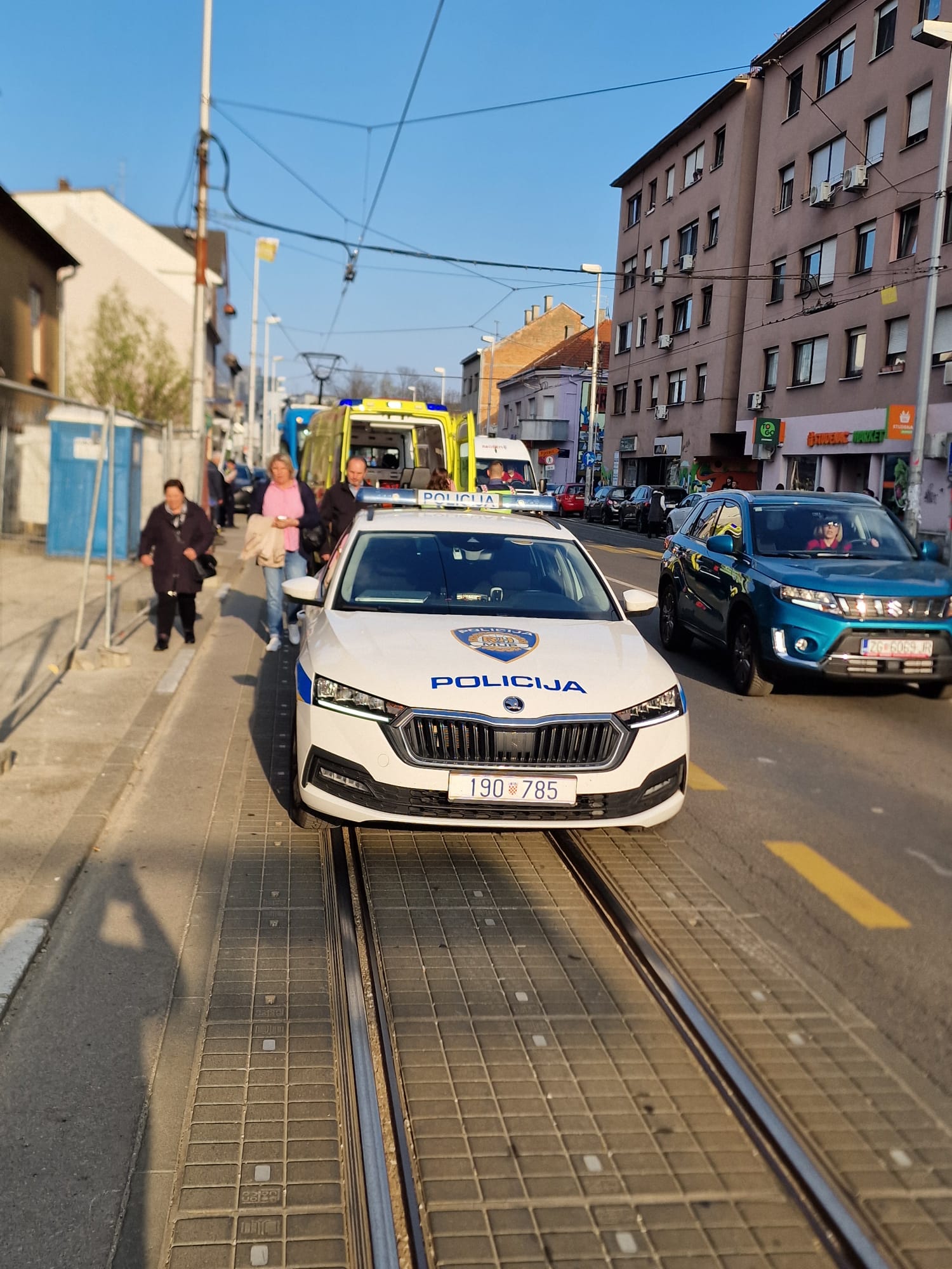 prometna nesreća, policija, hitna pomoć