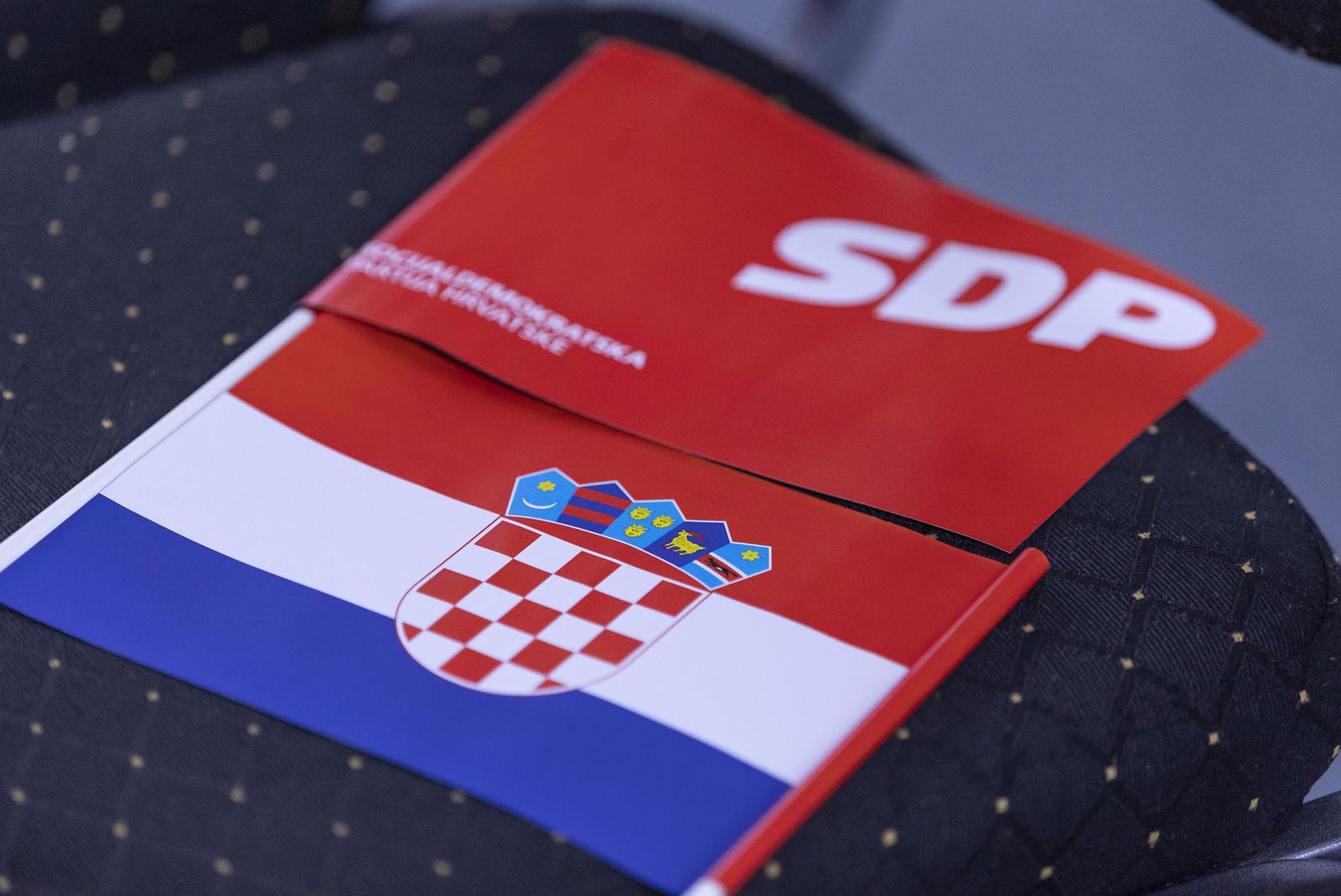 Osijek: Predizborni skup SDP-a pod nazivom"Borba za dostojanstvo"