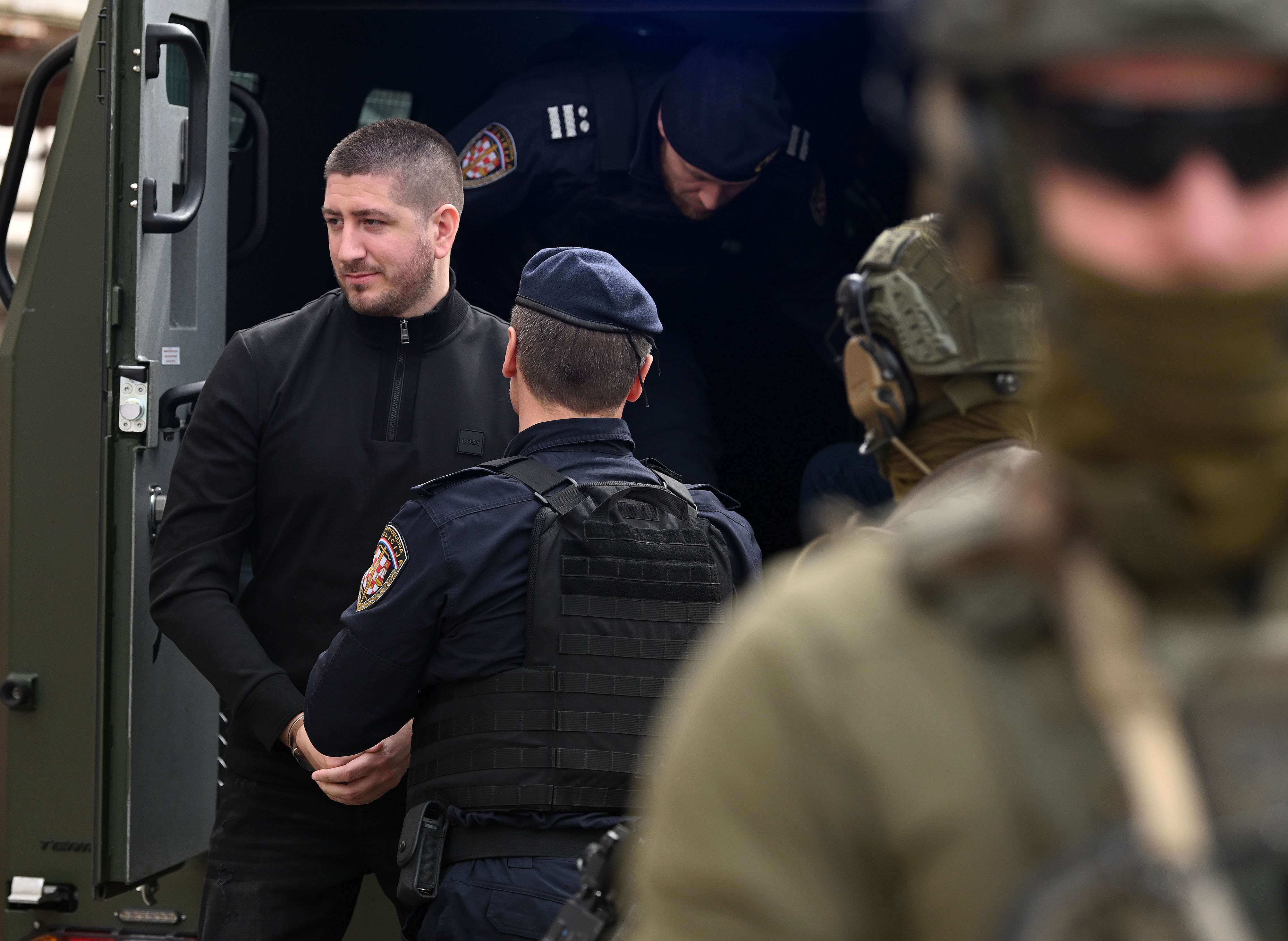 Zagreb: Privođenje na Optužno vijeće osumnjičenih za trgovinu drogom pod pratnjom specijalne policije