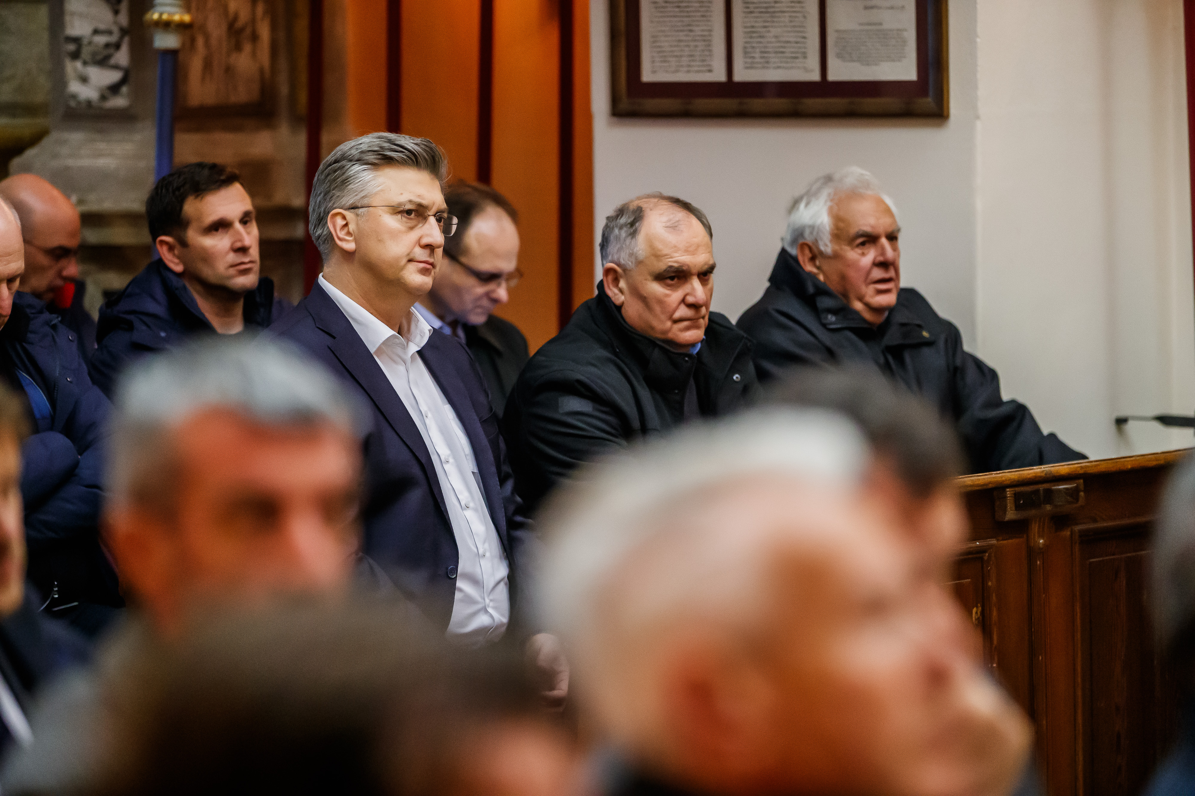 Svirče: Andrej Plenković sudjelovao u višestoljetnoj tradiciji procesije "Za križen"