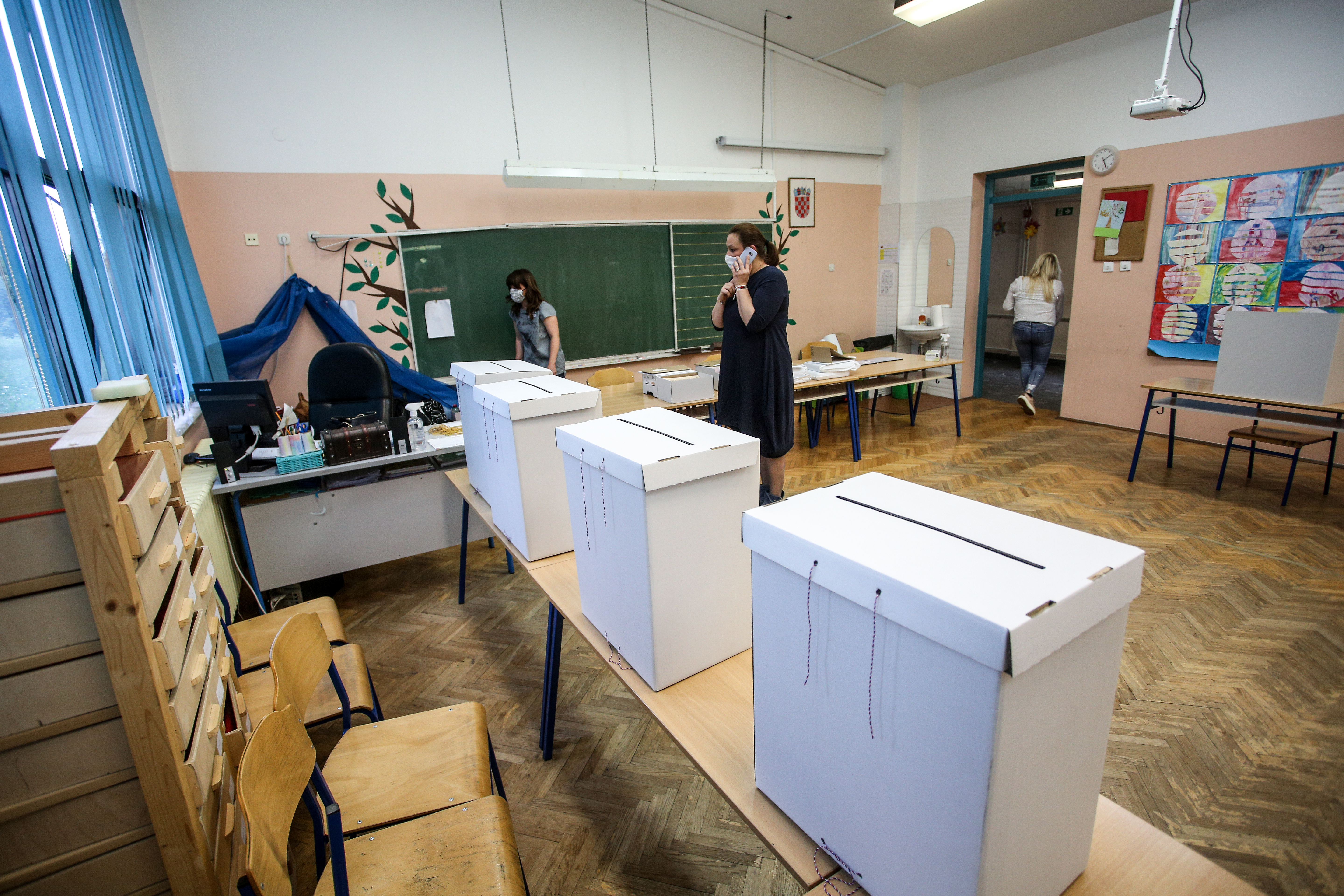 Zagreb: Otvorena biračka mjesta na lokalnim izborima u Hrvatskoj