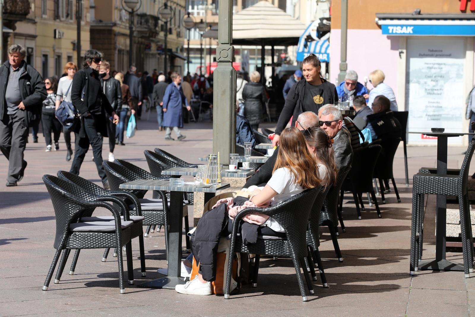 sunčana kavica u Rijeci