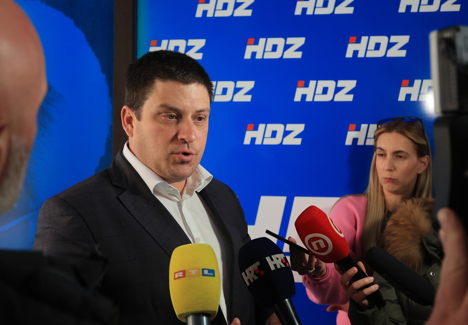 Zagreb: Dolazak članova na sjednicu šireg Predsjedništva HDZ-a