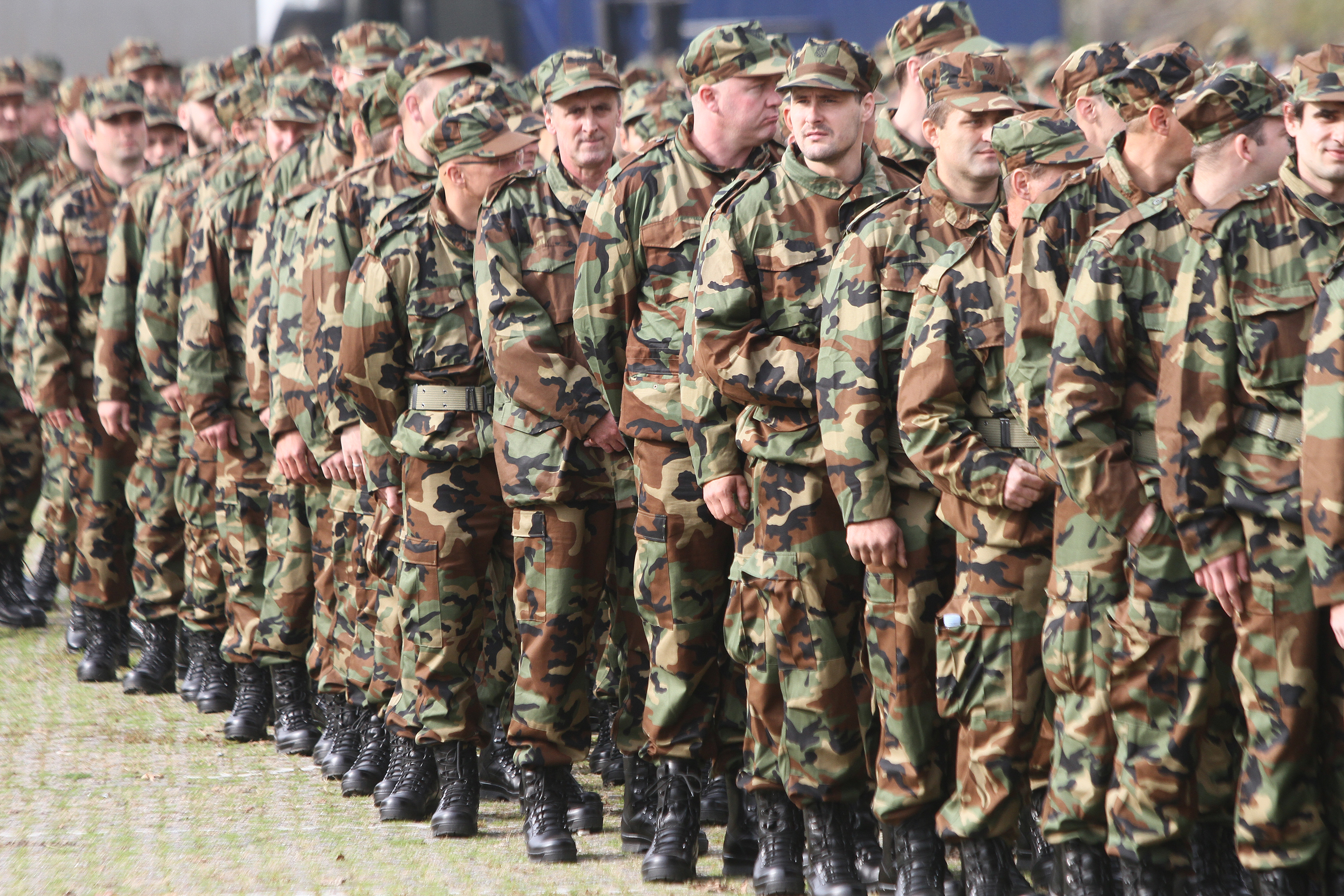 Osijek: Postrojavanje pri?uvnog sastava oruanih snaga RH