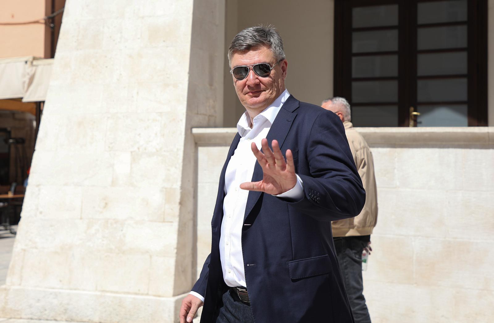 Predsjednik Zoran Milanović obišao obnovljenu staru gradsku vijećnicu u centru Splita