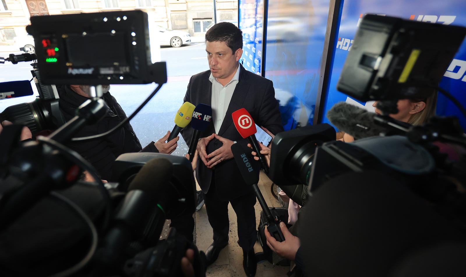 Zagreb: Dolazak članova na sjednicu šireg Predsjedništva HDZ-a