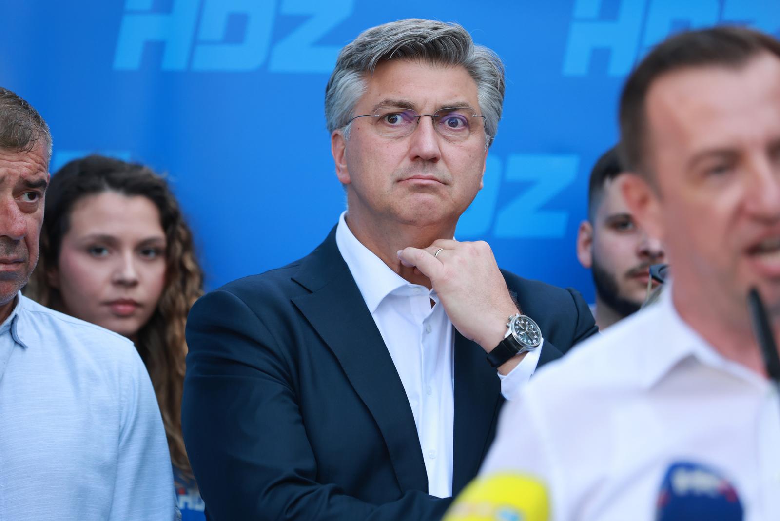Andrej Plenković u sklopu predizborne kampanje posjetio Vukovar