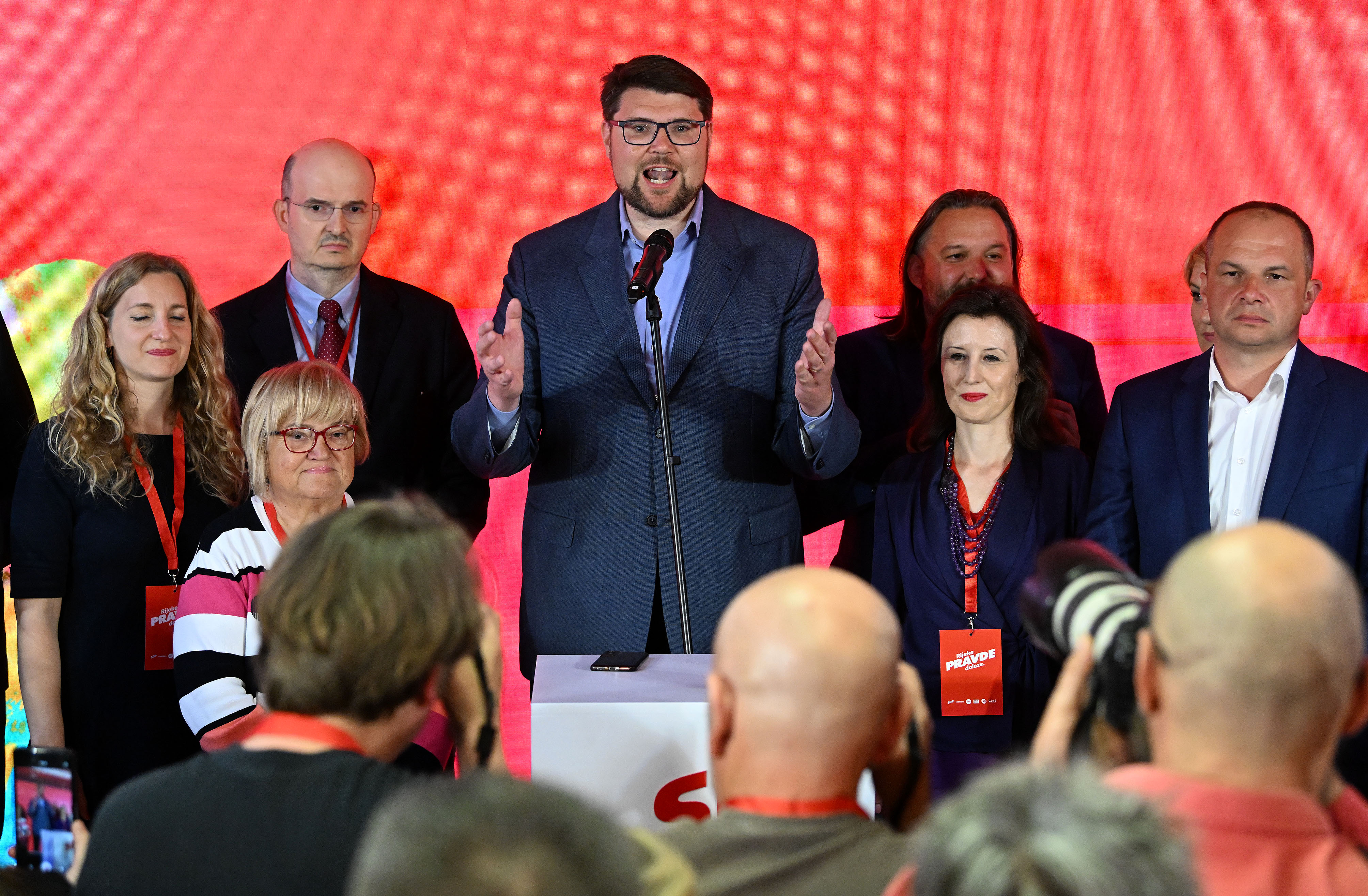 Zagreb: Peđa Grbin obratio se okupljenima u stožeru Rijeke pravde