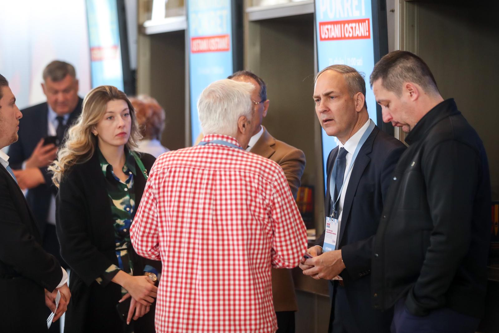 Zagreb: Veliki predizborni skup Domovinskog pokreta u KC Vatroslav Lisinski