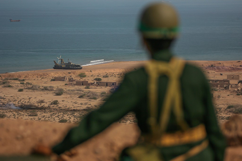 Iran, iranska vojska, vojnik, ratni brod