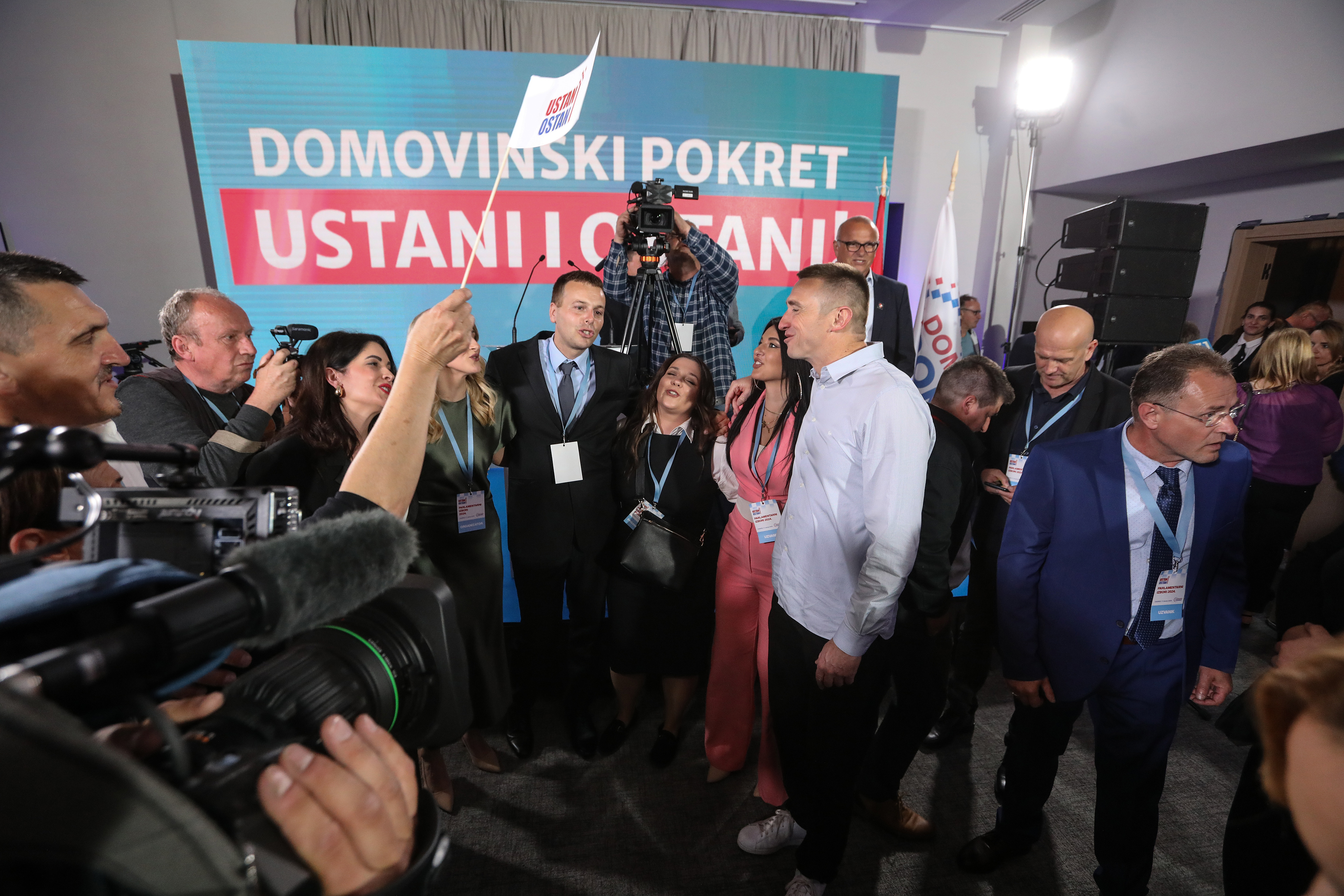 Zagreb: Ivan Penava obratio se okupljenima u stožeru Domovinskog pokreta