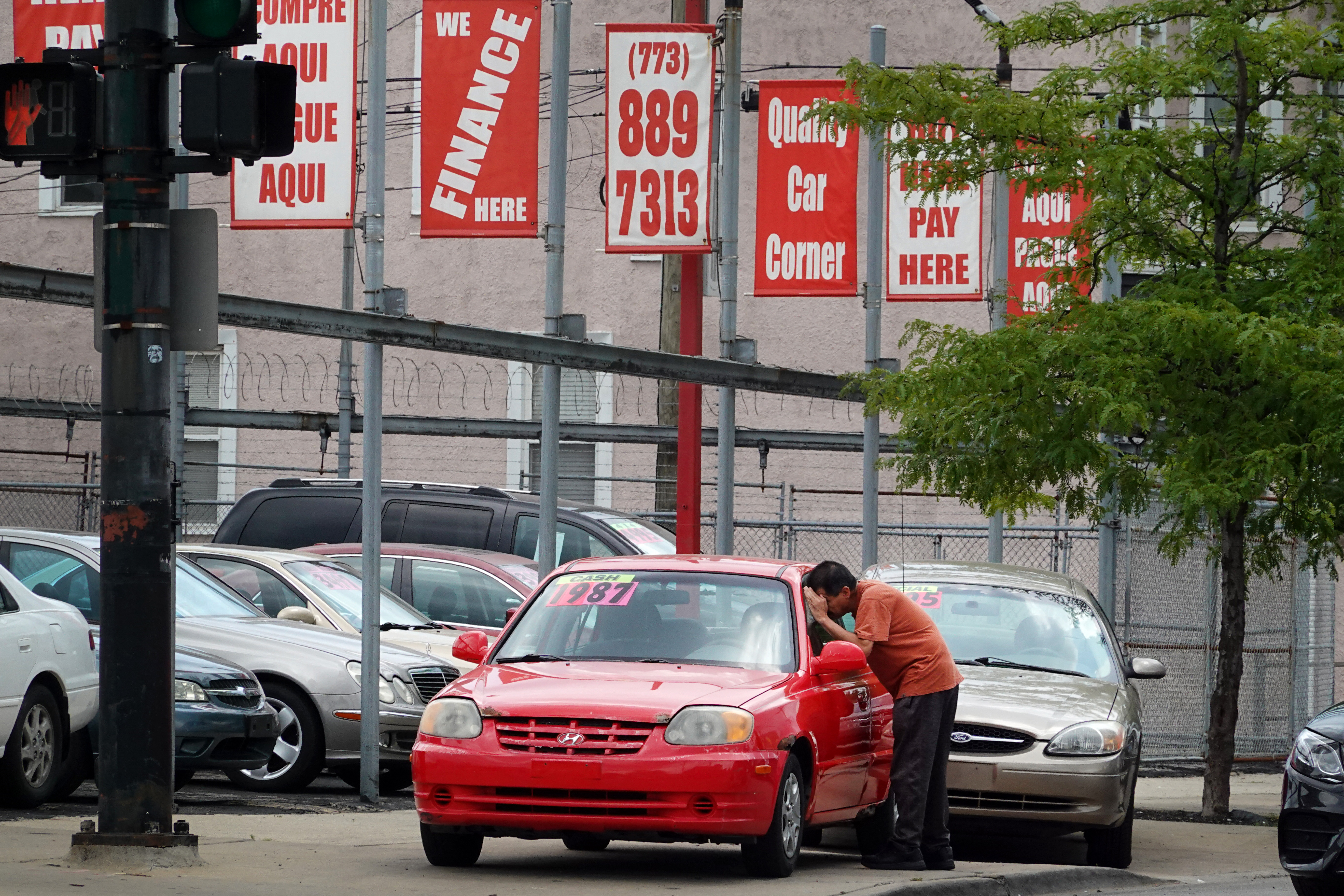 Used Car Prices Drop Significantly For First Time Since Pandemic