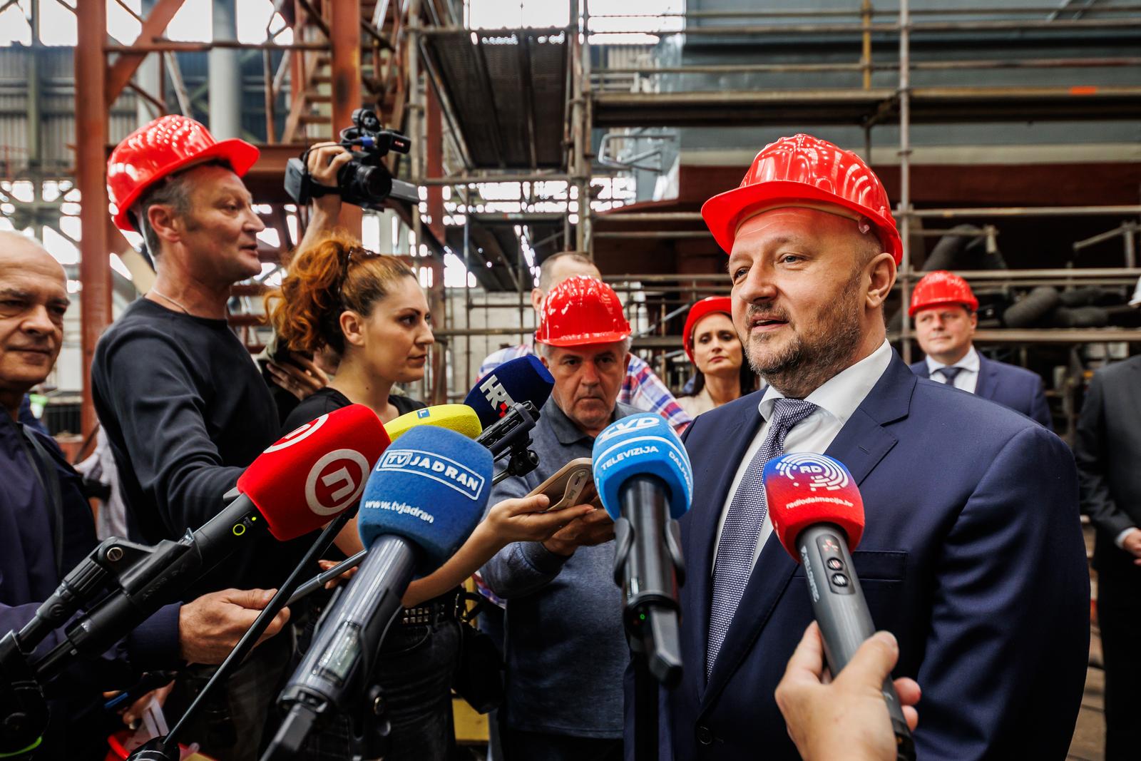 Split: Ministar Ivan Anušić i načelnik Glavnog stožera Oružanih snaga Tihomir Kundid posjetili su tvrtku Brodosplit