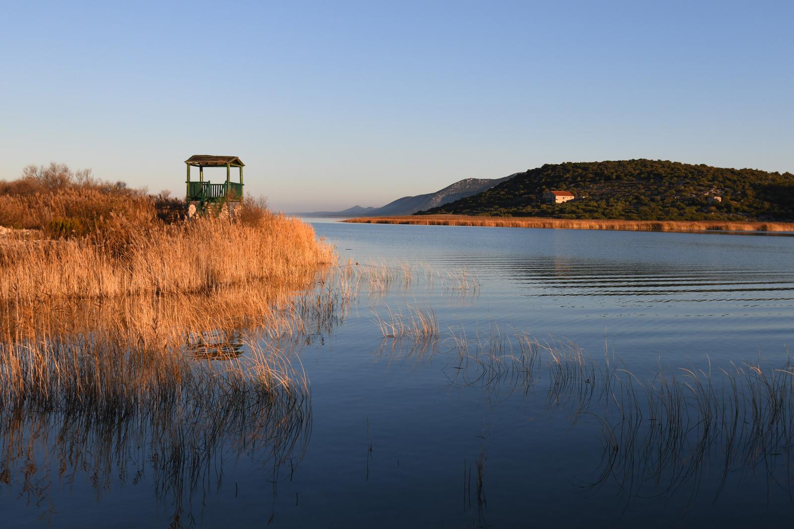 Bajkovito jesensko jutro u Parku prirode Vransko Jezero