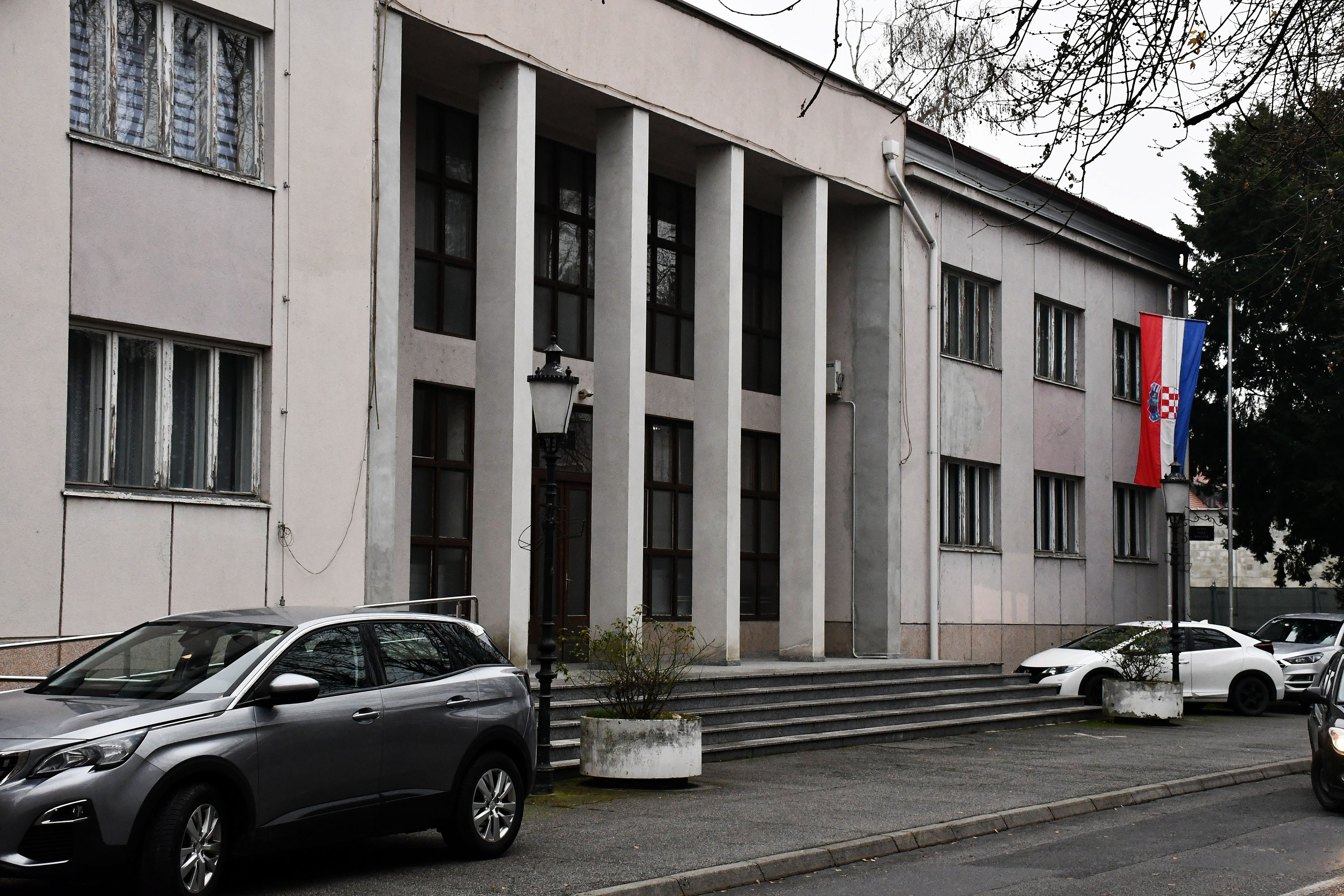 Slavonski Brod: Dojava o bombi u zgradama Županijskog i Općinskog suda