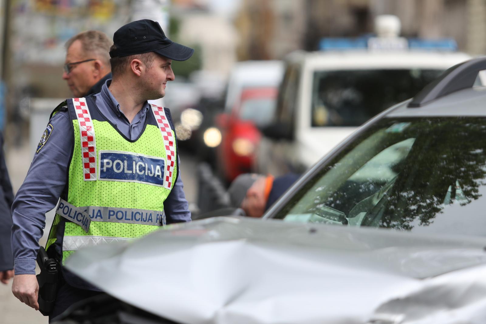 Zagreb: U prometnoj nesreći sudjelovala su dva taksija