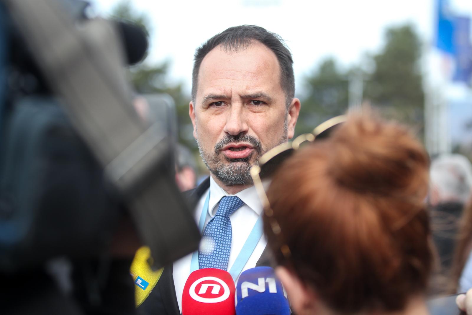 Zagreb: Veliki predizborni skup Domovinskog pokreta u KC Vatroslav Lisinski