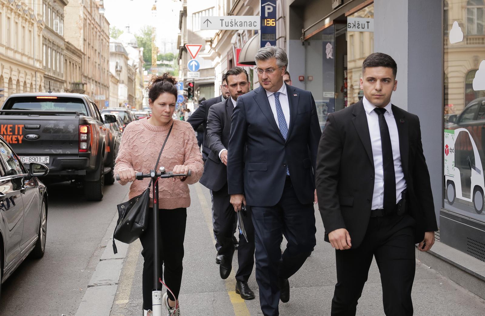 Zagreb: Dolazak članova HDZ-a na Sjednicu šireg predsjedništva HDZ-a