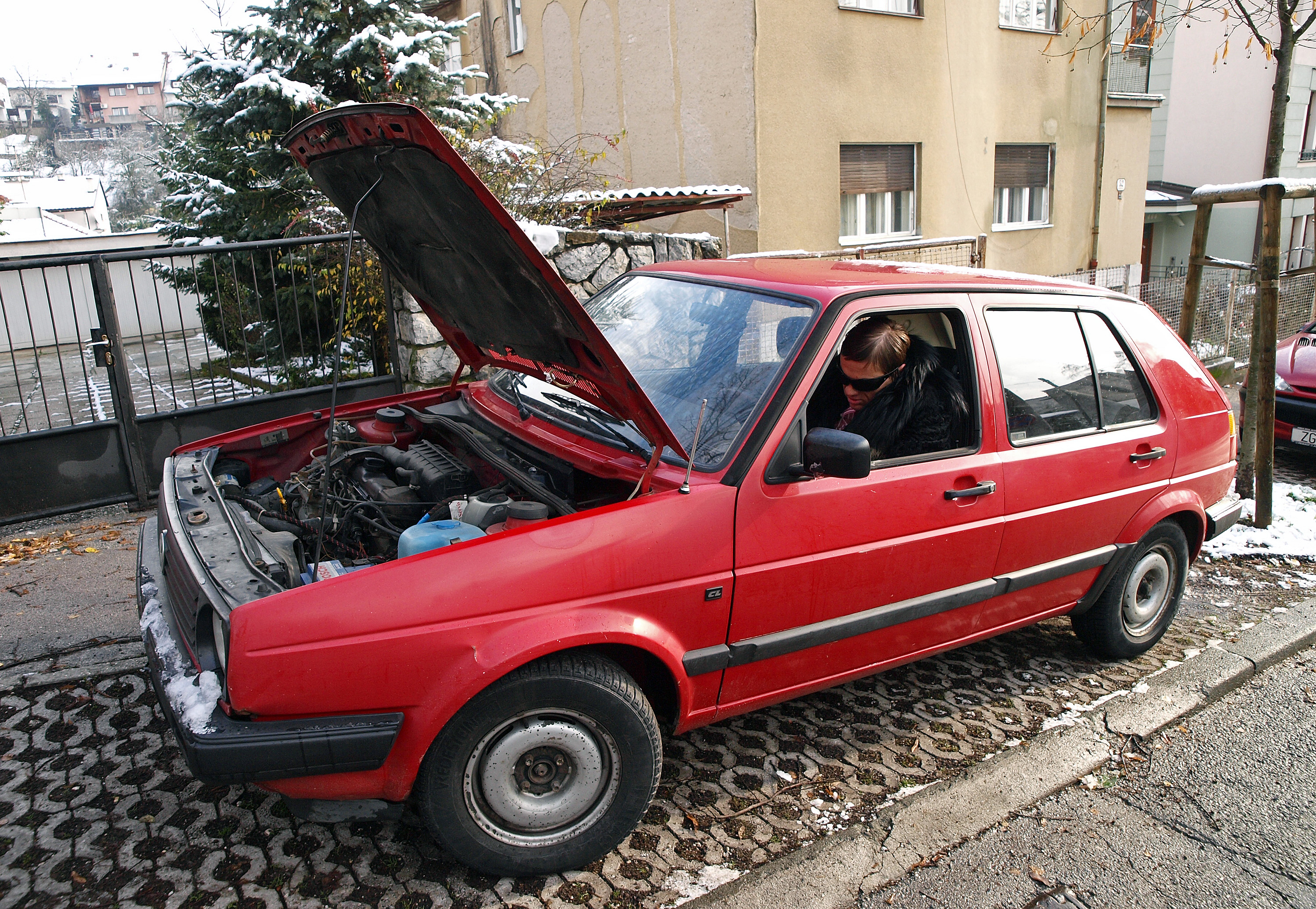 Zagreb: Ante Gotovac popravlja stari golf