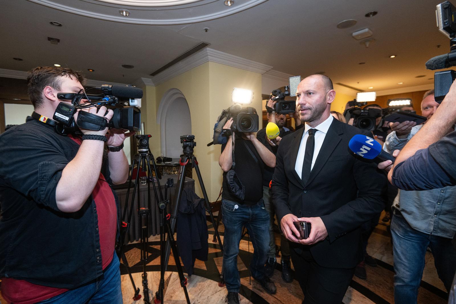 Zagreb: Dolazak članova HDZ-a na Predsjedništvo stranke