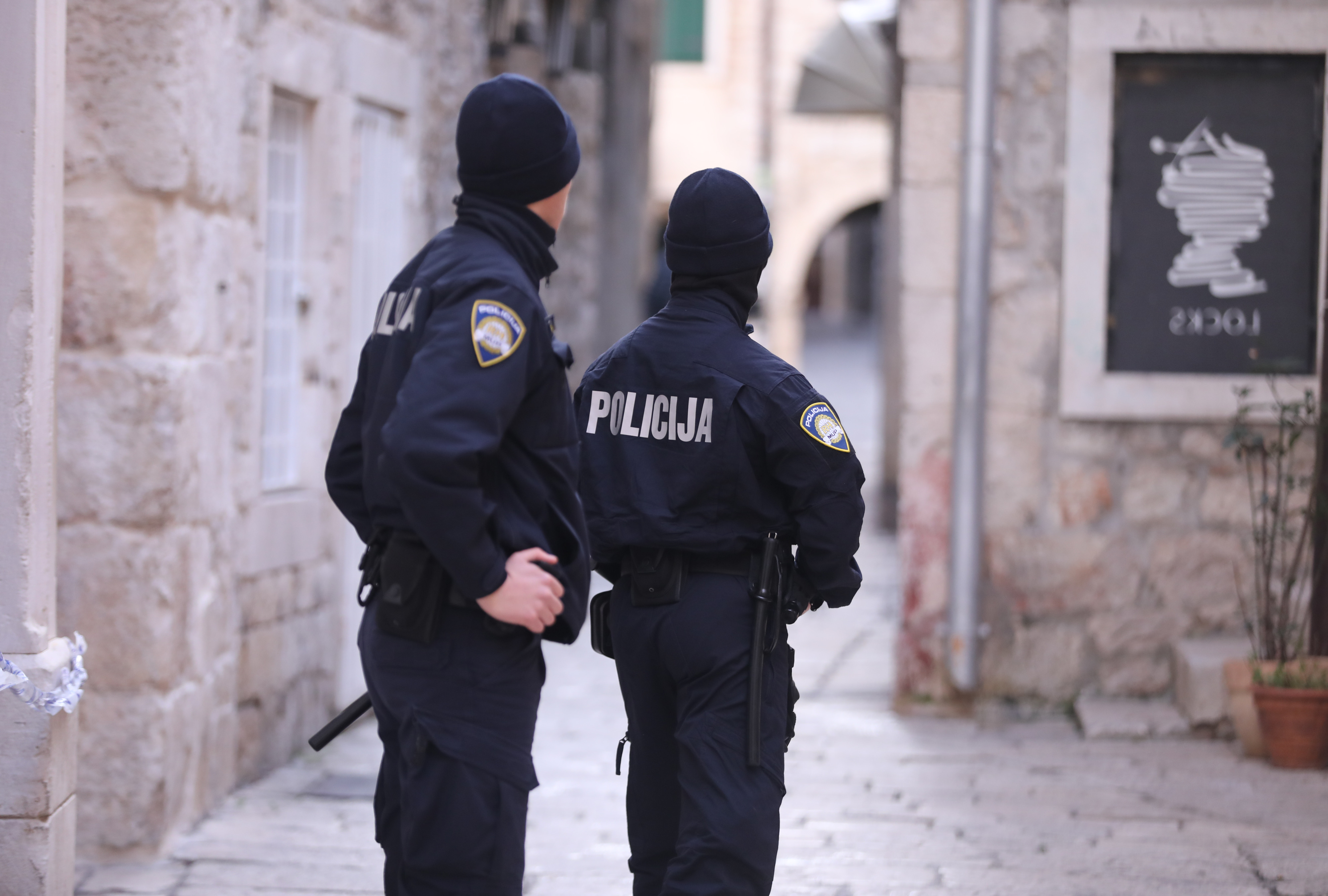 U centru Splita pronađeno tijelo muškarca, policijski očevid u tijeku