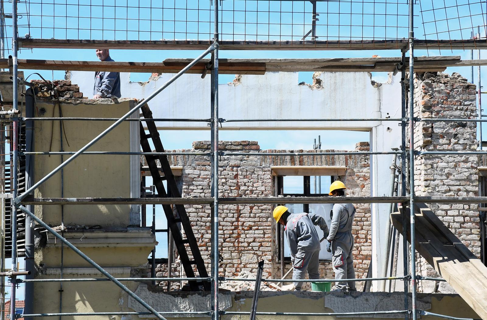 Sisak: Radovi na obnovi zgrade Malog Kaptola