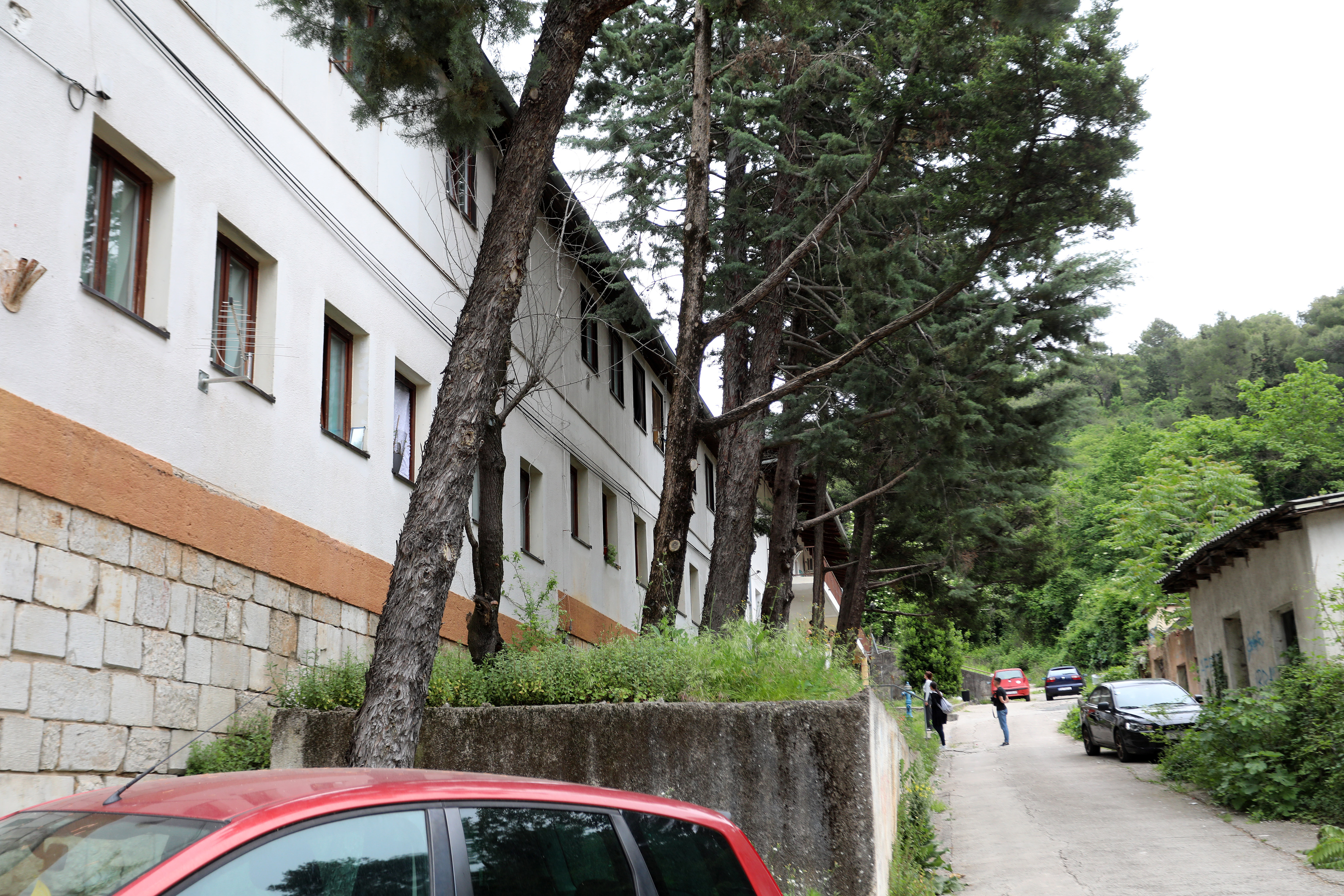 Dvojica muškaraca se sukobila u stanu u Rijeci, od ozljeda umrli u bolnici