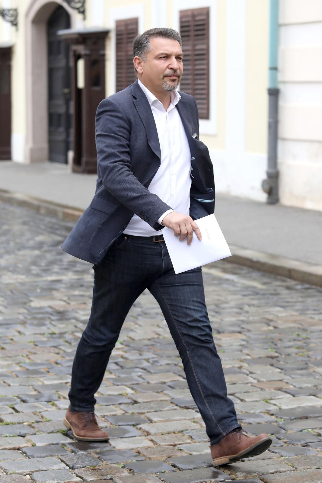 Zagreb: Čelnici vladajuće koalicije dolaze na sastanak u Banske dvore