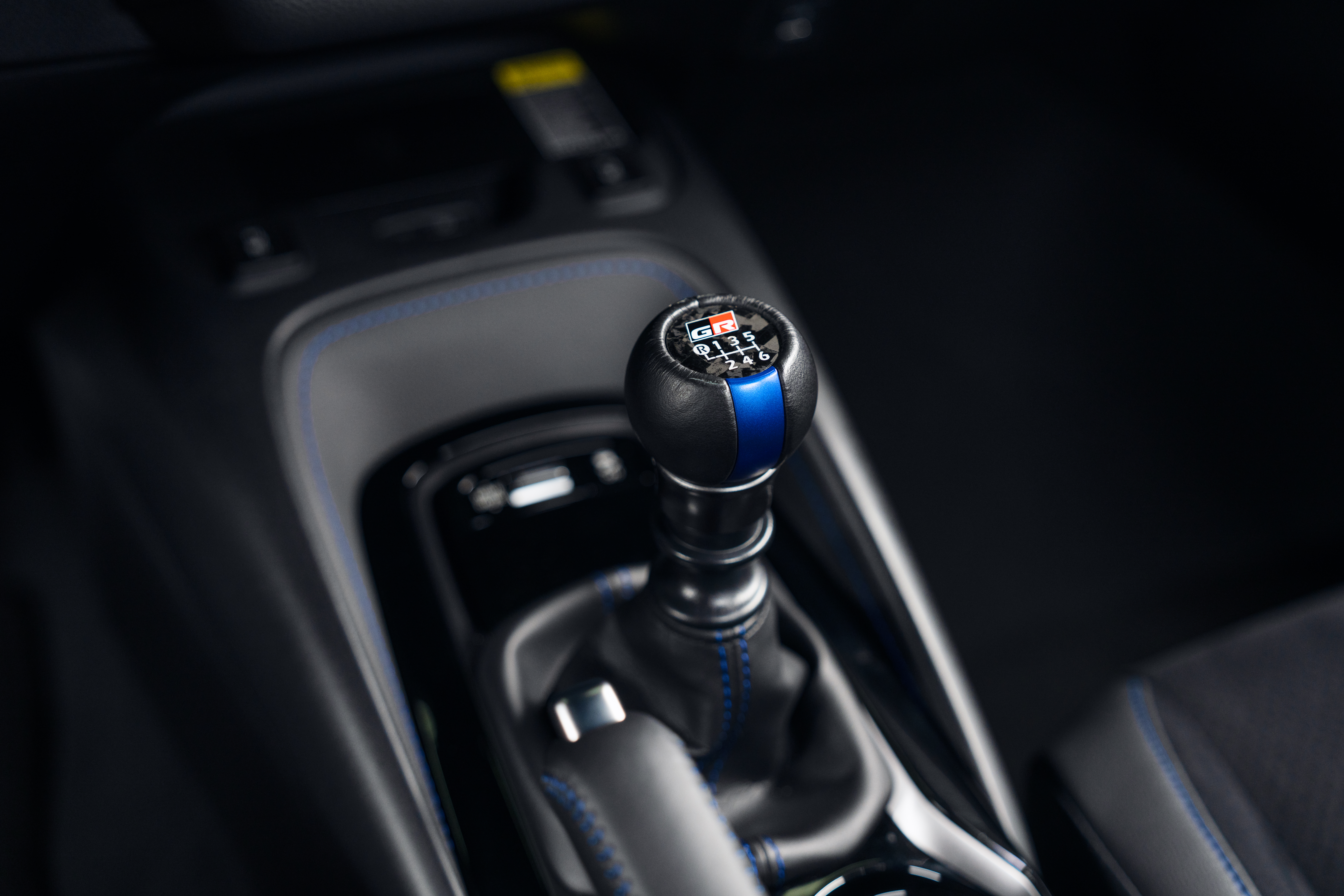 MY24_GR-Corolla-Circuit-Edition_013