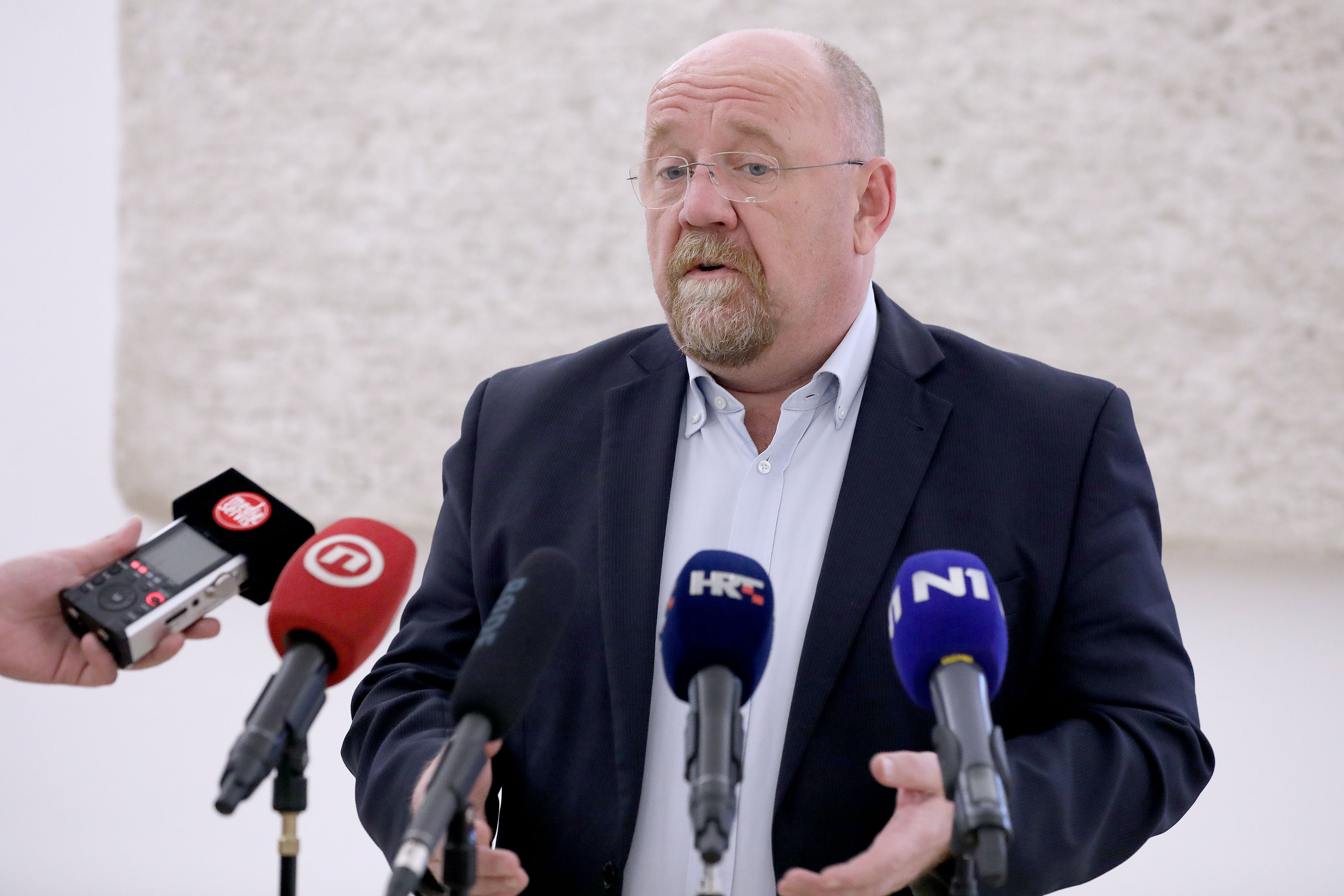 Zagreb: Davor Dretar o upisima u vrtiće i skandalu na Svetom duhu