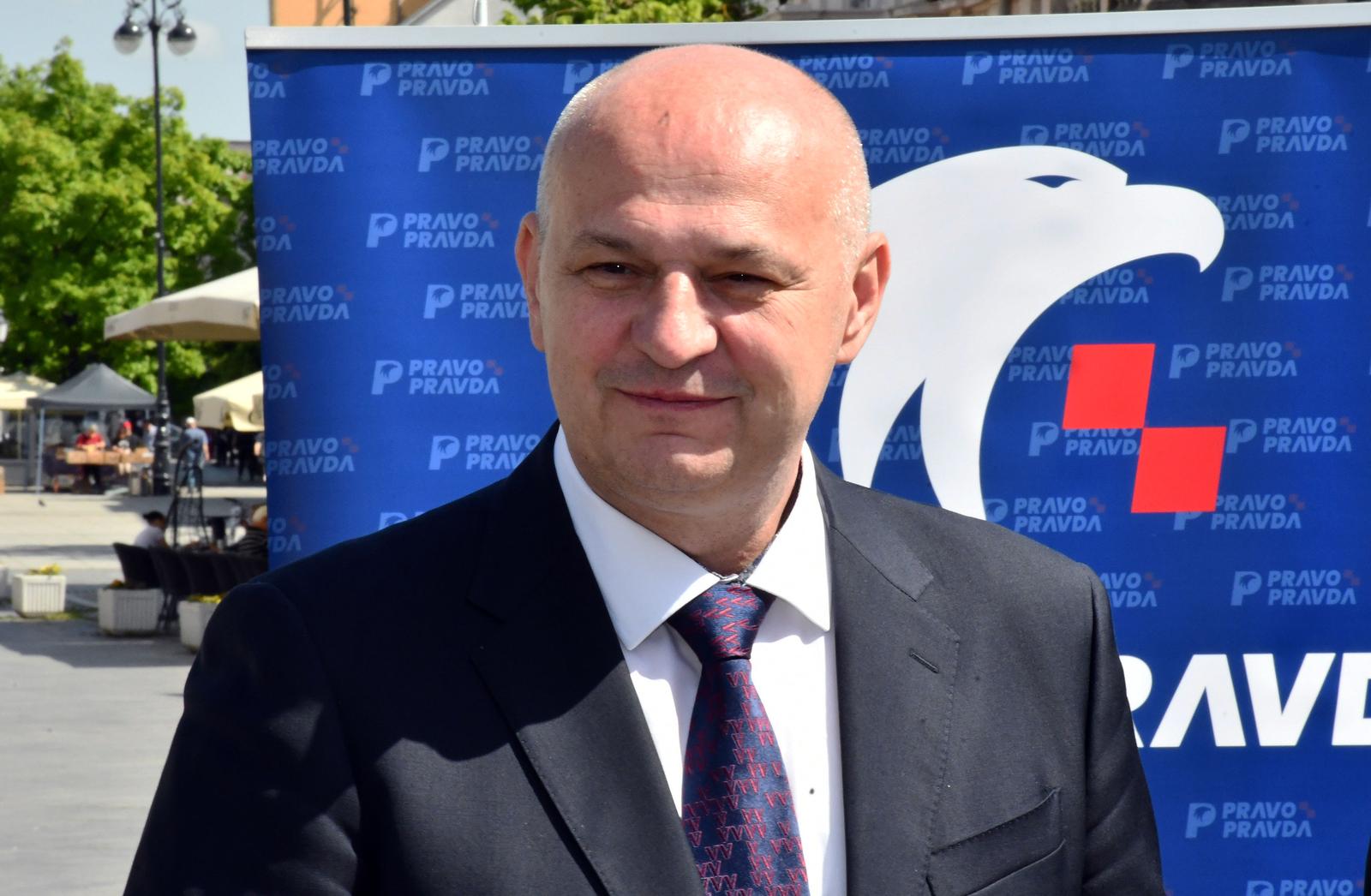 Slavonski Brod: Mislav Kolakušić i Ivan Vilibor Sinčić predstavili listu Pravo i pravda za Europski parlament