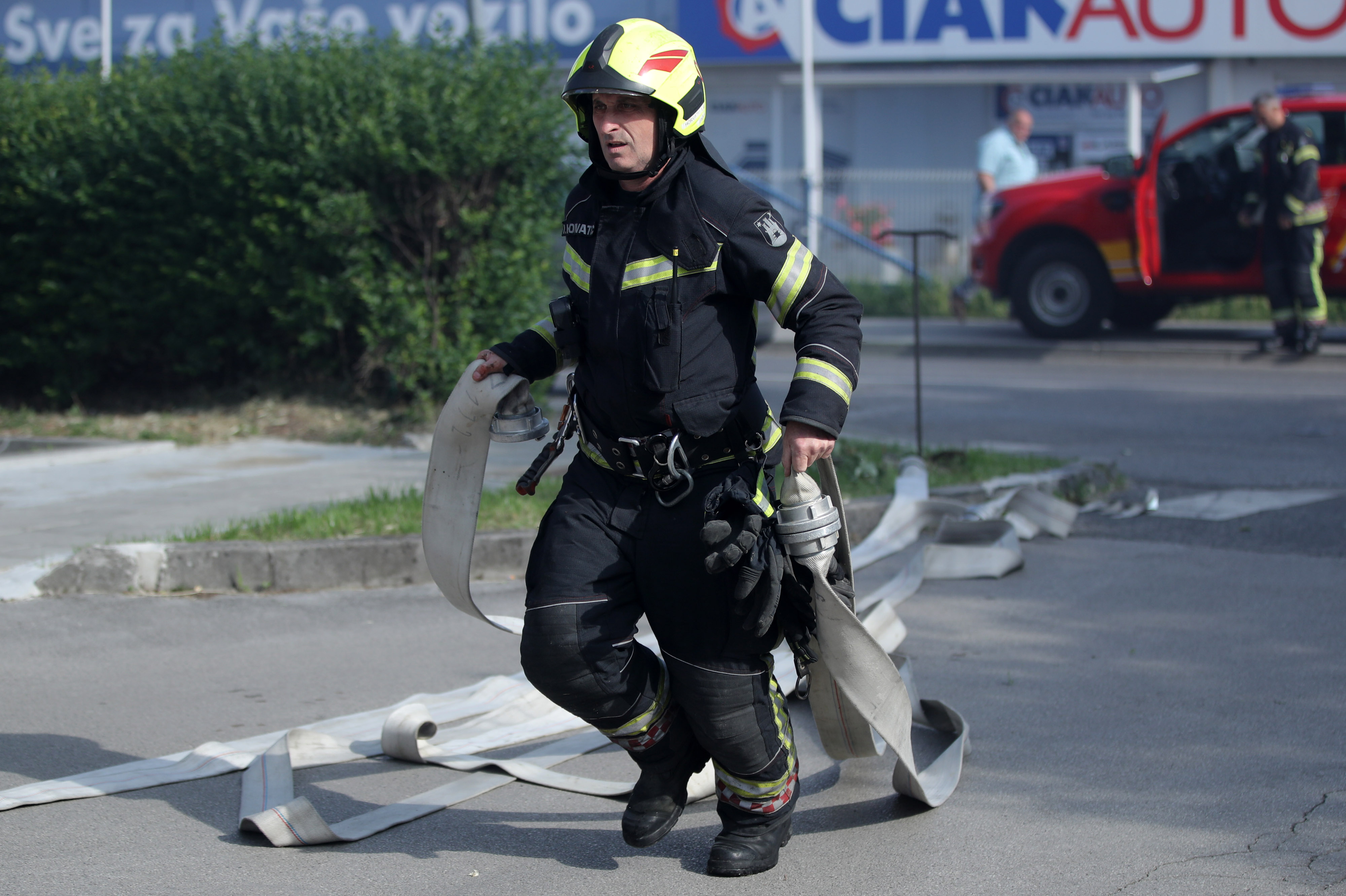 Zagreb: Gori tiskara na Trešnjevci, osam vatrogasnih vozila na terenu