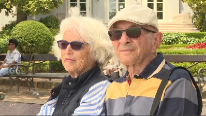 umirovljenici, penzija, turisti, stari