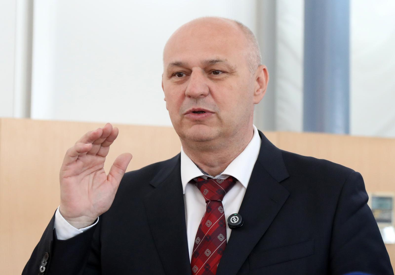 Šibenik: Konferencija za medije Mislava Kolakušića i Ivana Vilibora Sinčića