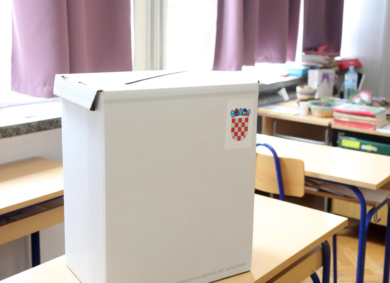 Šibenik: Do 16,30 sati na birališta je izašlo 15,05% glasača