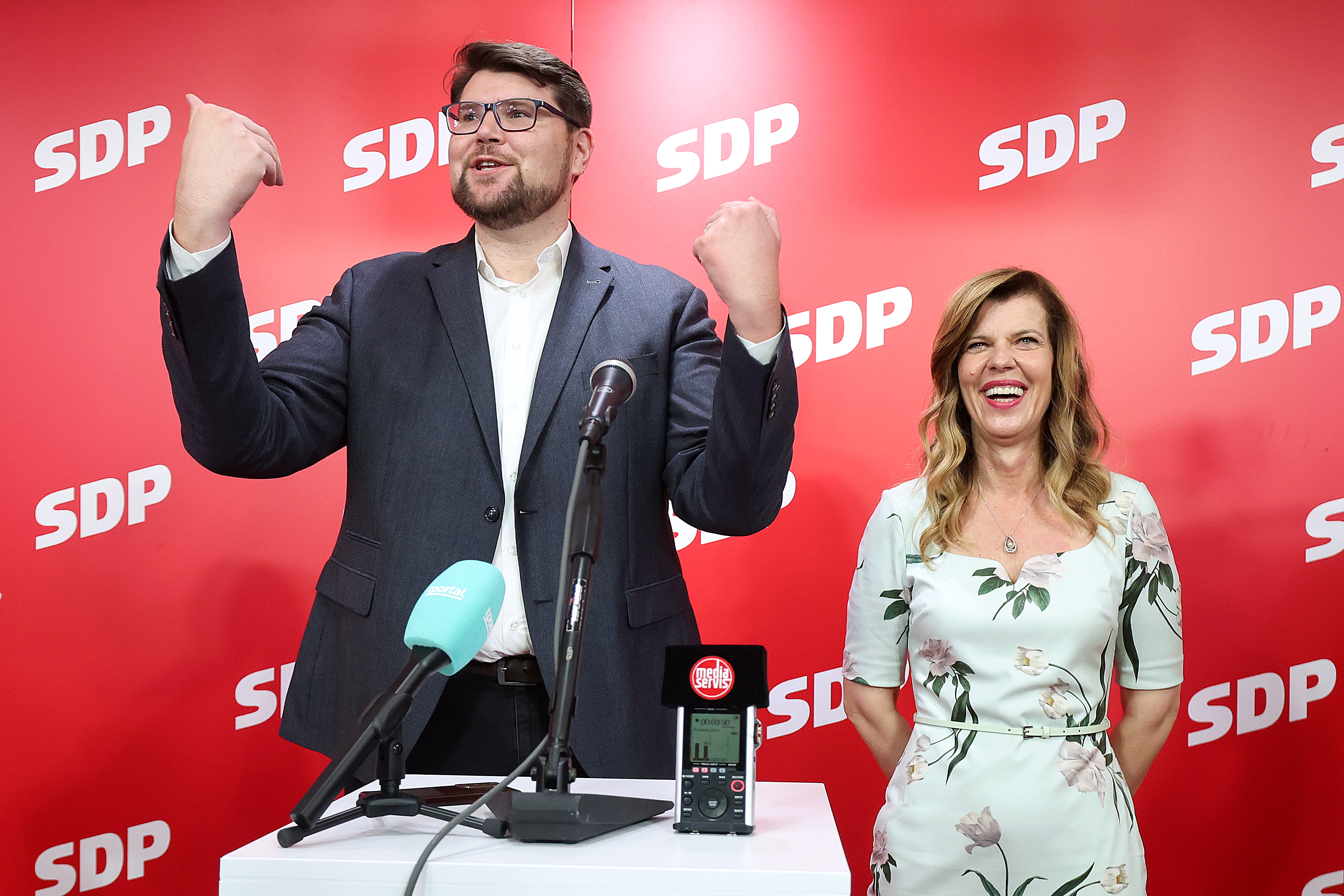 Zagreb: Slavlje i izjave za medije SDP-a nakon rezultata izbora za Europski parlament